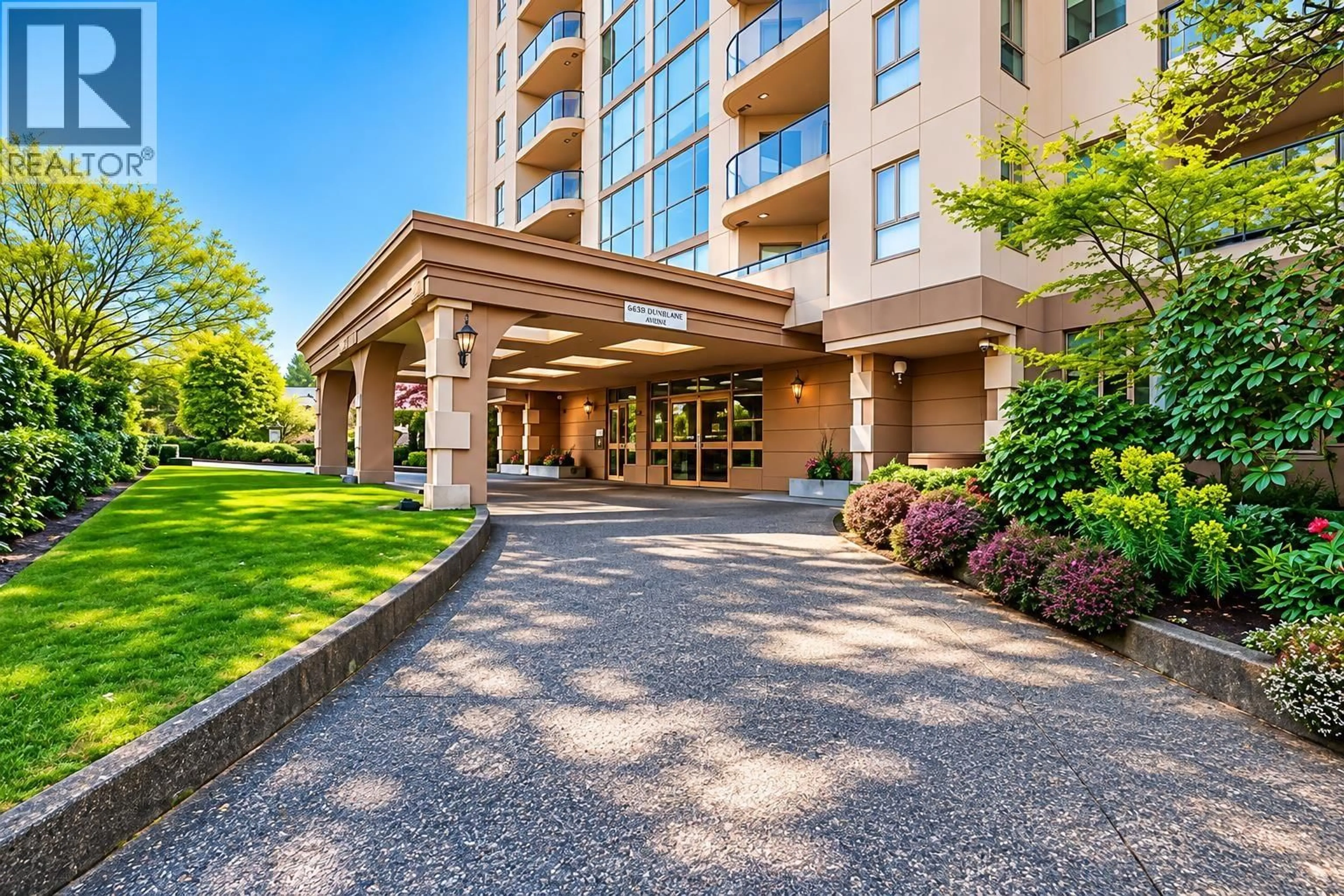 Indoor foyer for 1904 - 612 FIFTH AVENUE, New Westminster British Columbia V3M1X5