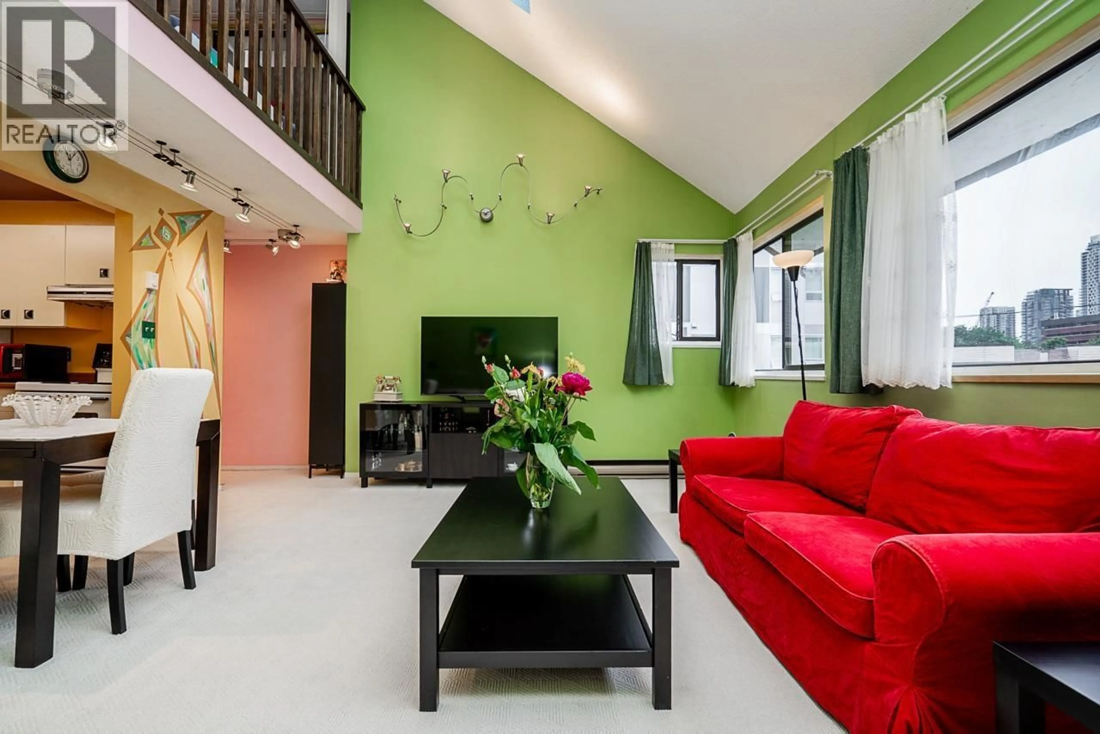 Living room with furniture, unknown for PH5 - 936 BUTE STREET, Vancouver British Columbia V6E1Y8