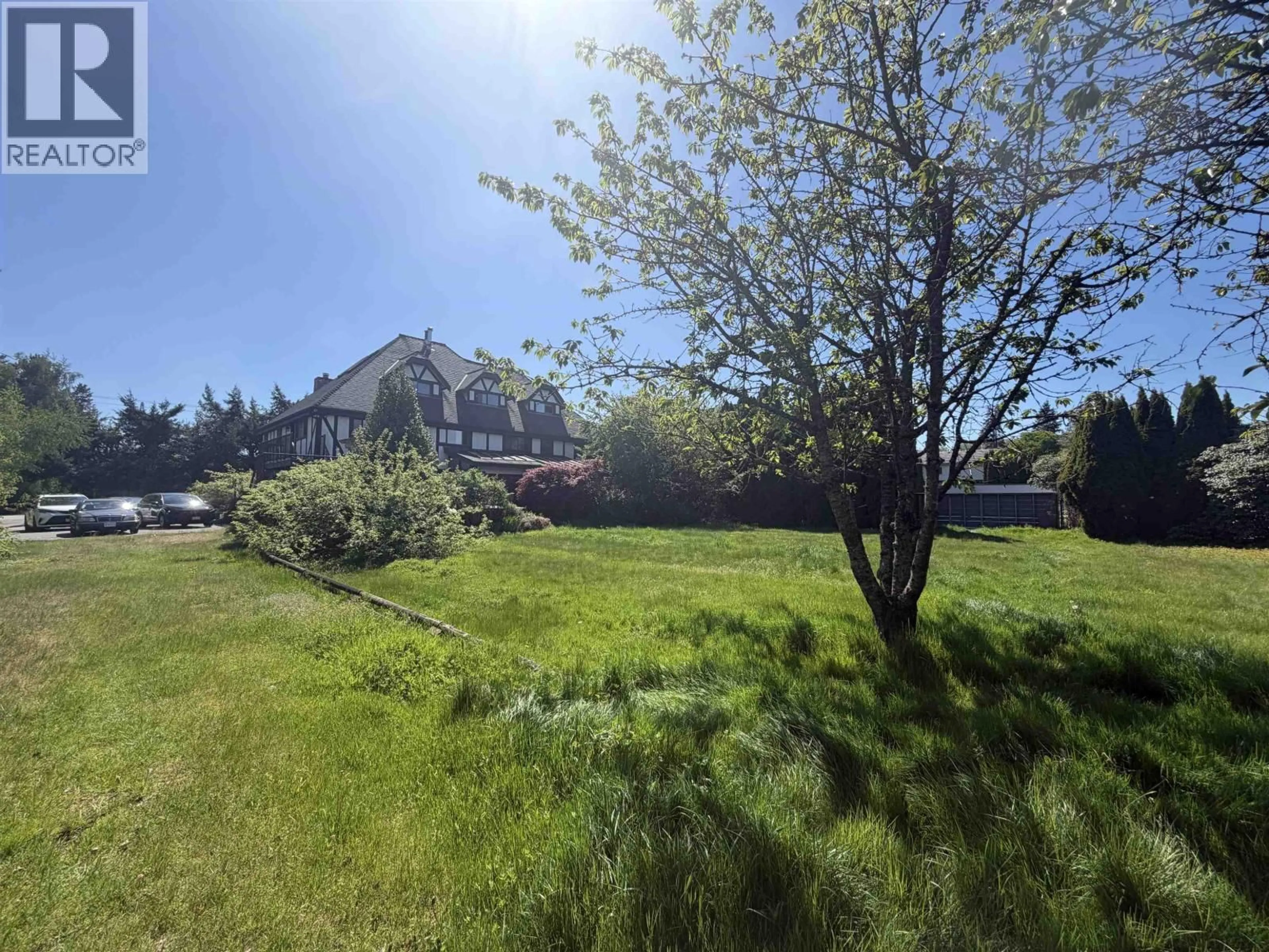 A pic from outside/outdoor area/front of a property/back of a property/a pic from drone, unknown for 10591 GRANVILLE AVENUE, Richmond British Columbia V6Y1R5