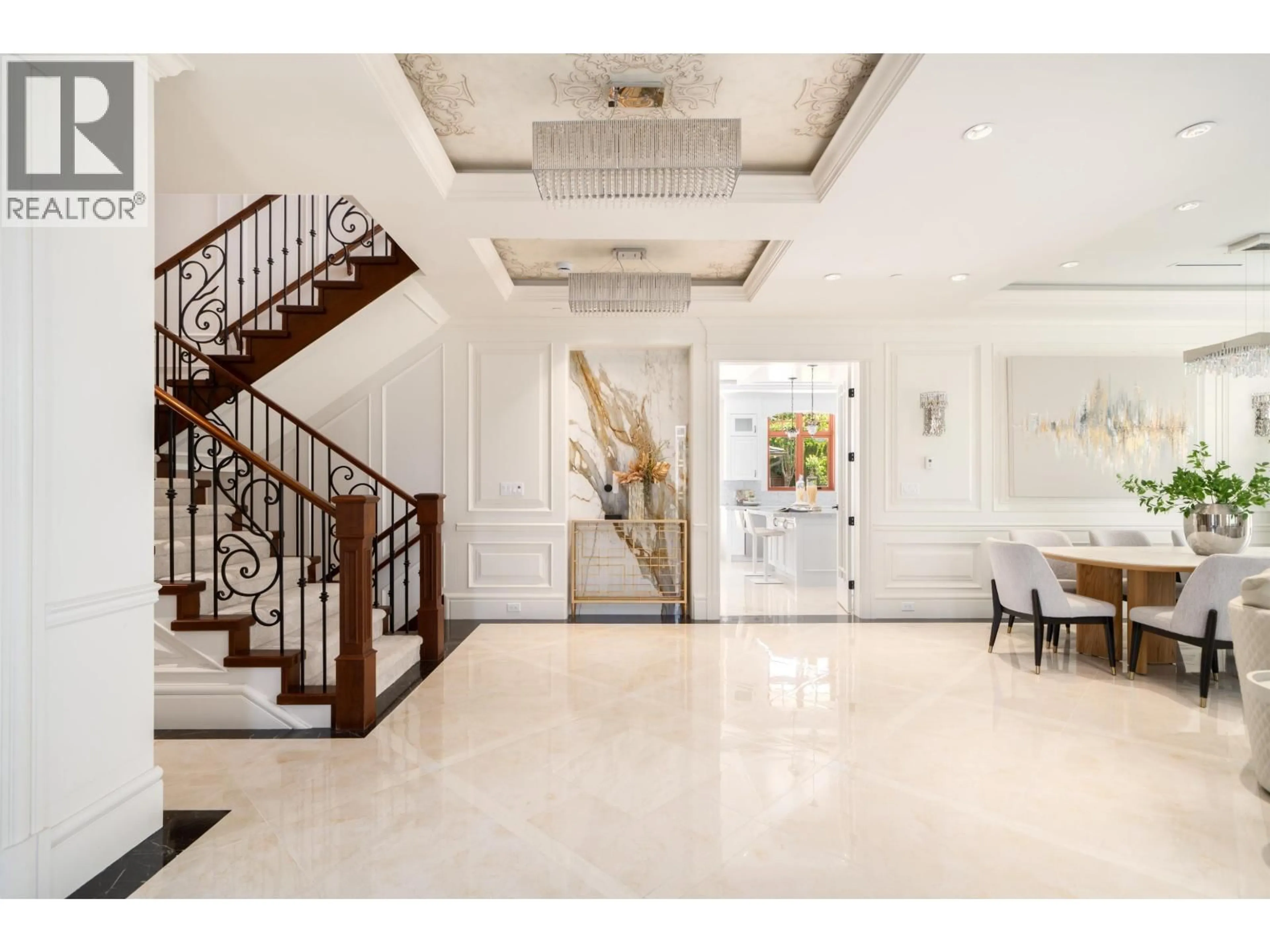 Indoor foyer for 6638 MARGUERITE STREET, Vancouver British Columbia V6P5E9