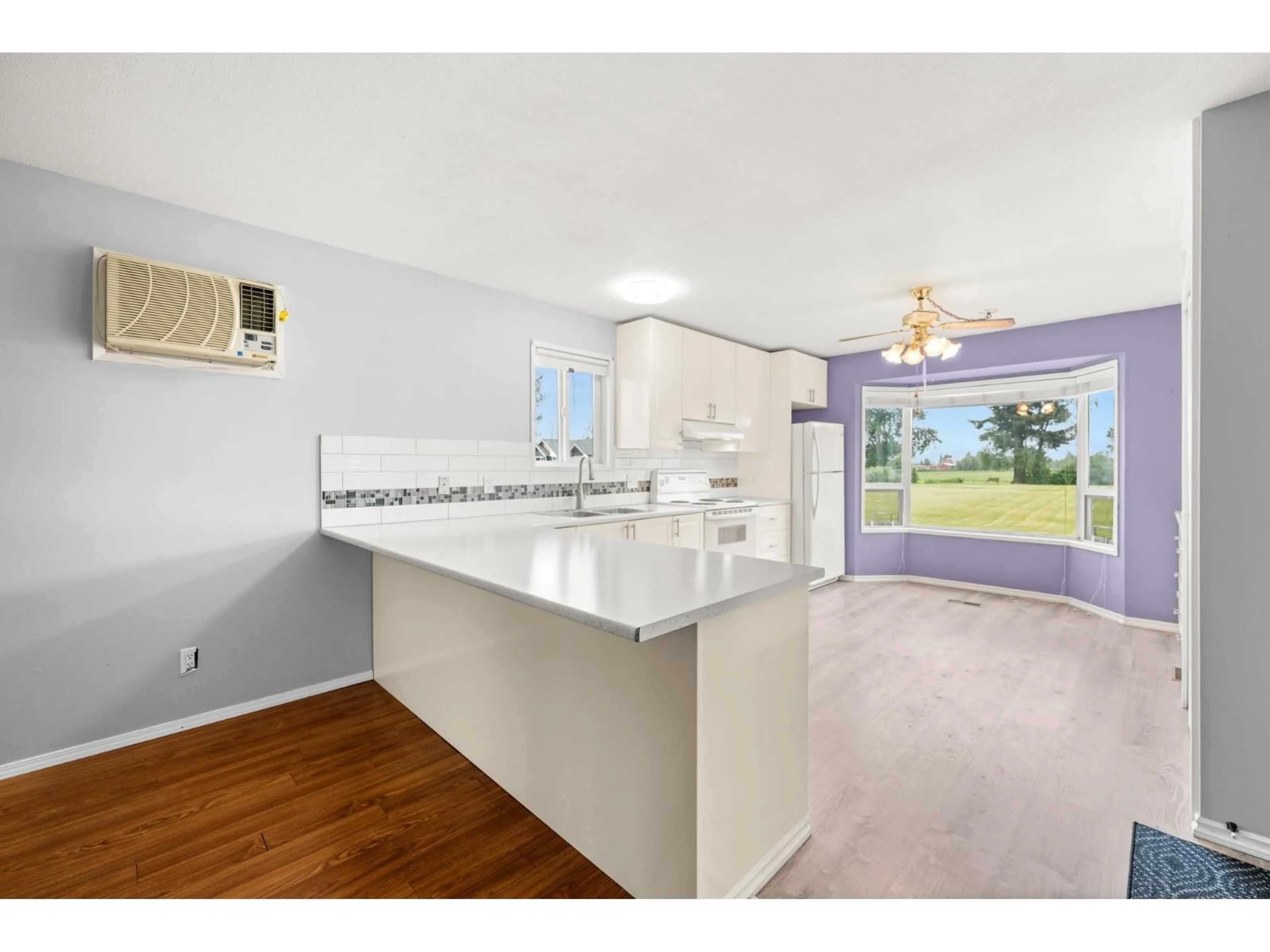Open concept kitchen, ceramic/tile floor for 147 - 27111 0 AVENUE, Langley British Columbia V4W2T3