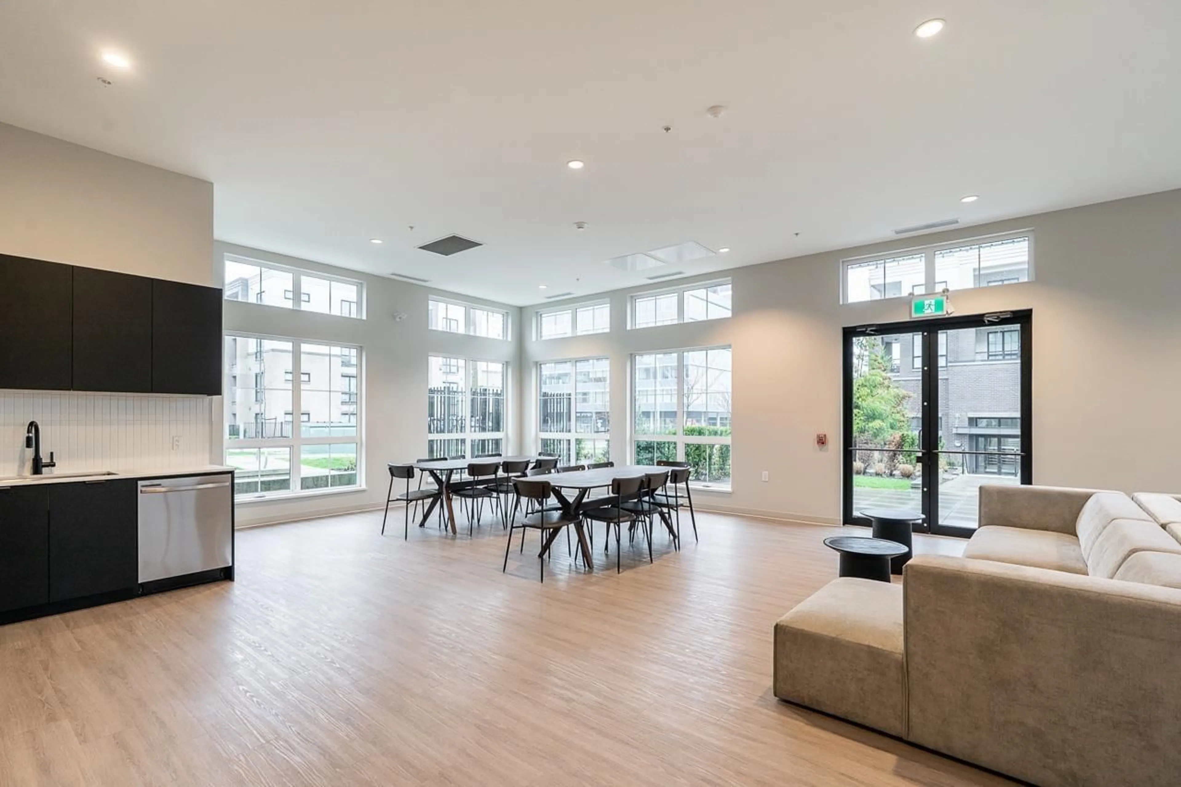 Indoor foyer for 508 - 20077 84 AVENUE, Langley British Columbia V2Y3X7