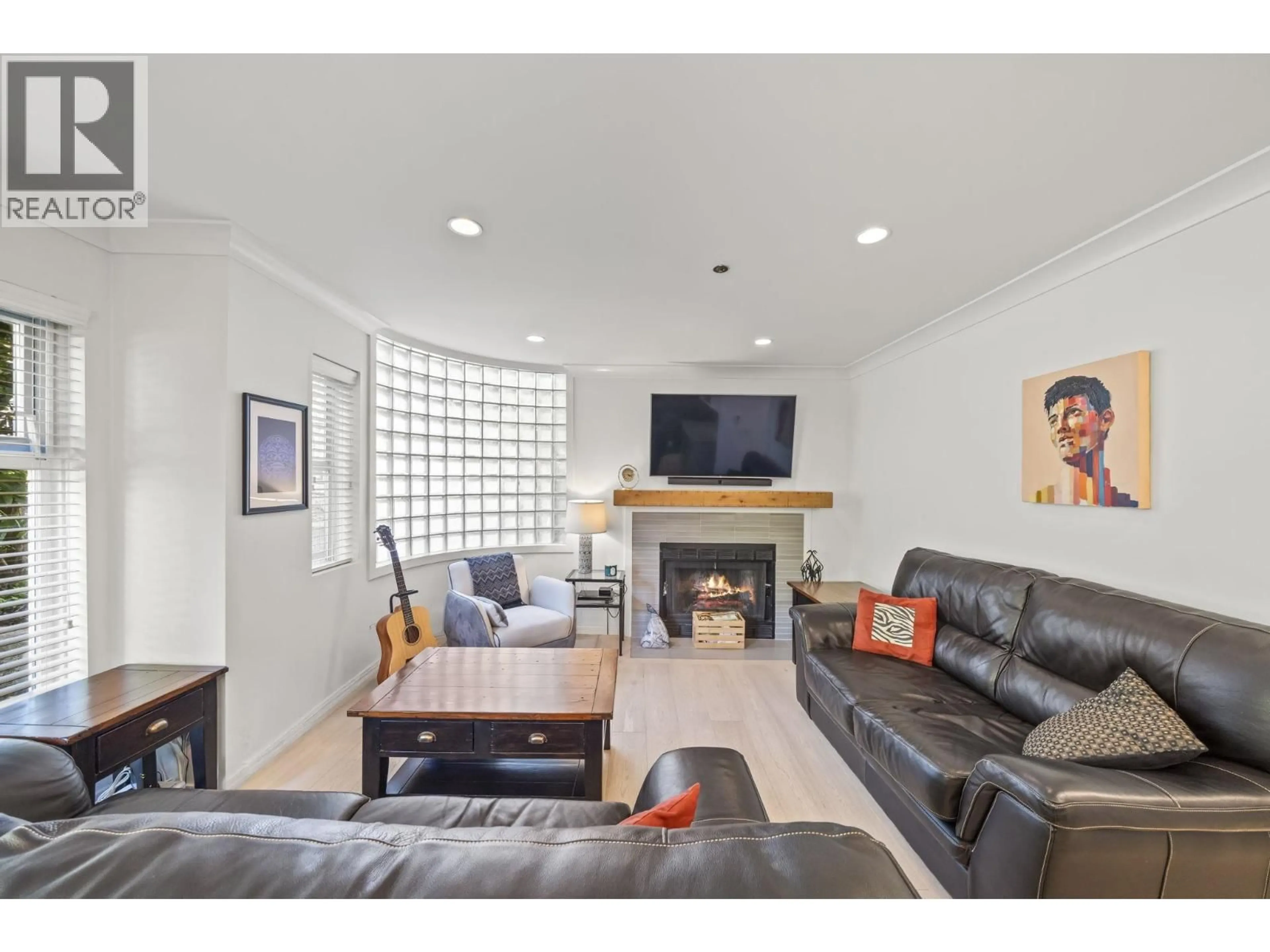 Living room with furniture, unknown for 109 - 888 13TH AVENUE, Vancouver British Columbia V5Z1P2