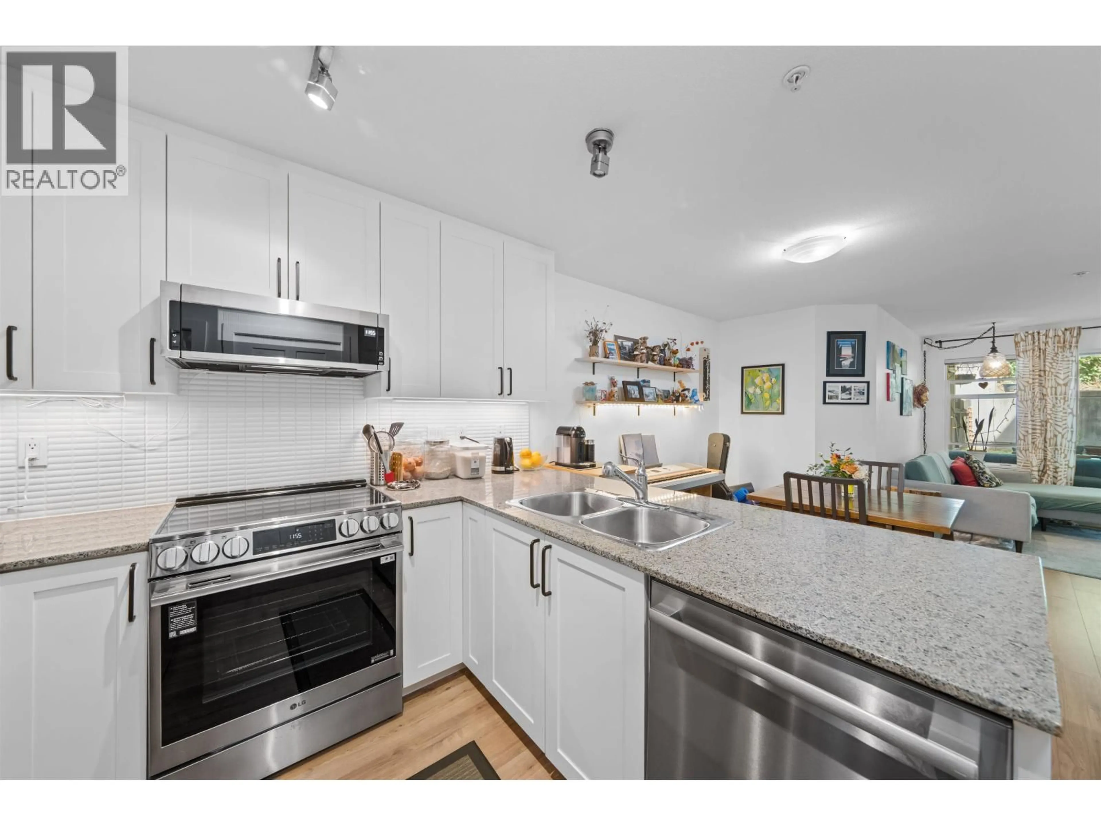 Standard kitchen, unknown for 203 - 4833 BRENTWOOD DRIVE, Burnaby British Columbia V5C0C3