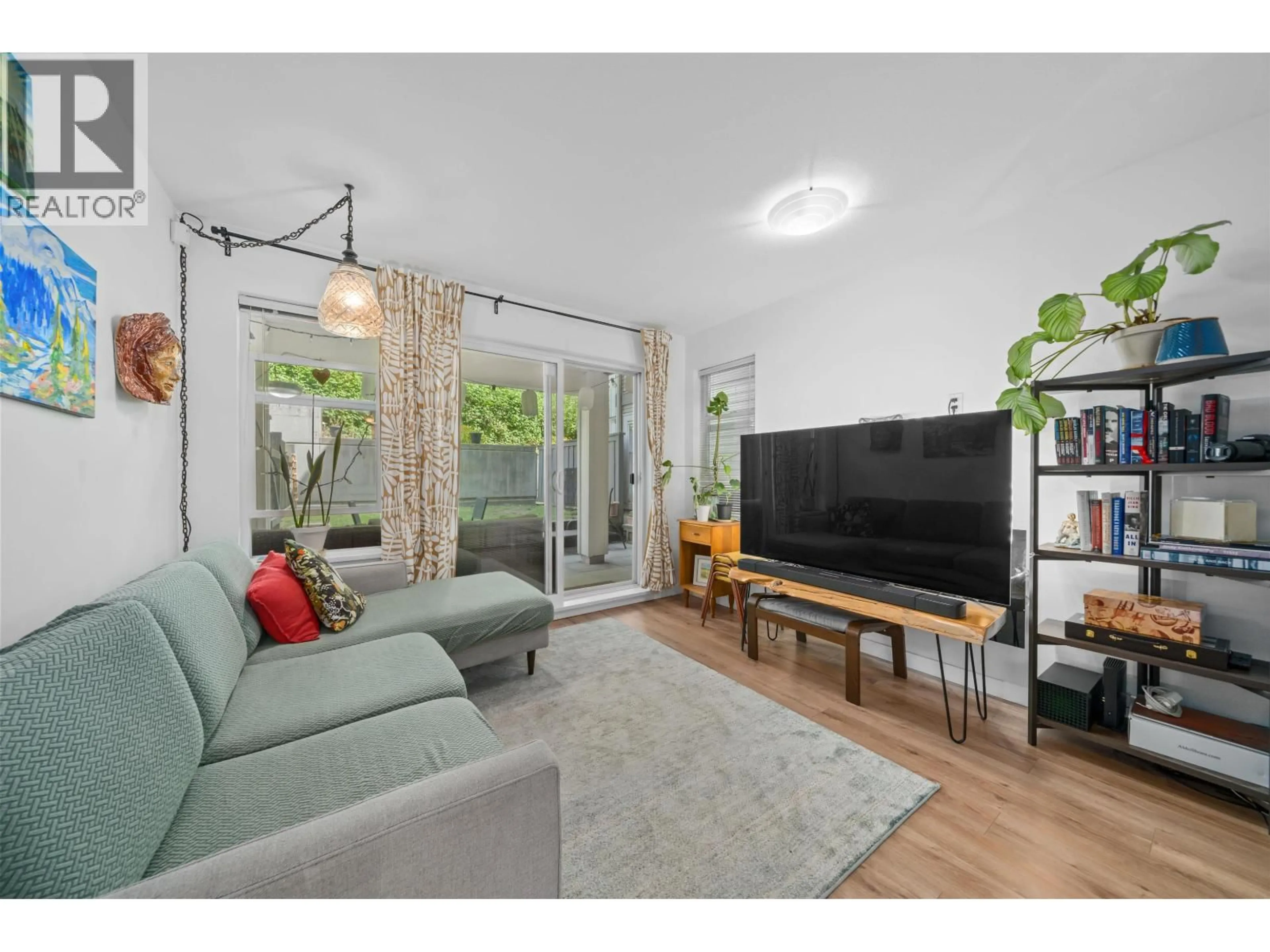 Living room with furniture, unknown for 203 - 4833 BRENTWOOD DRIVE, Burnaby British Columbia V5C0C3