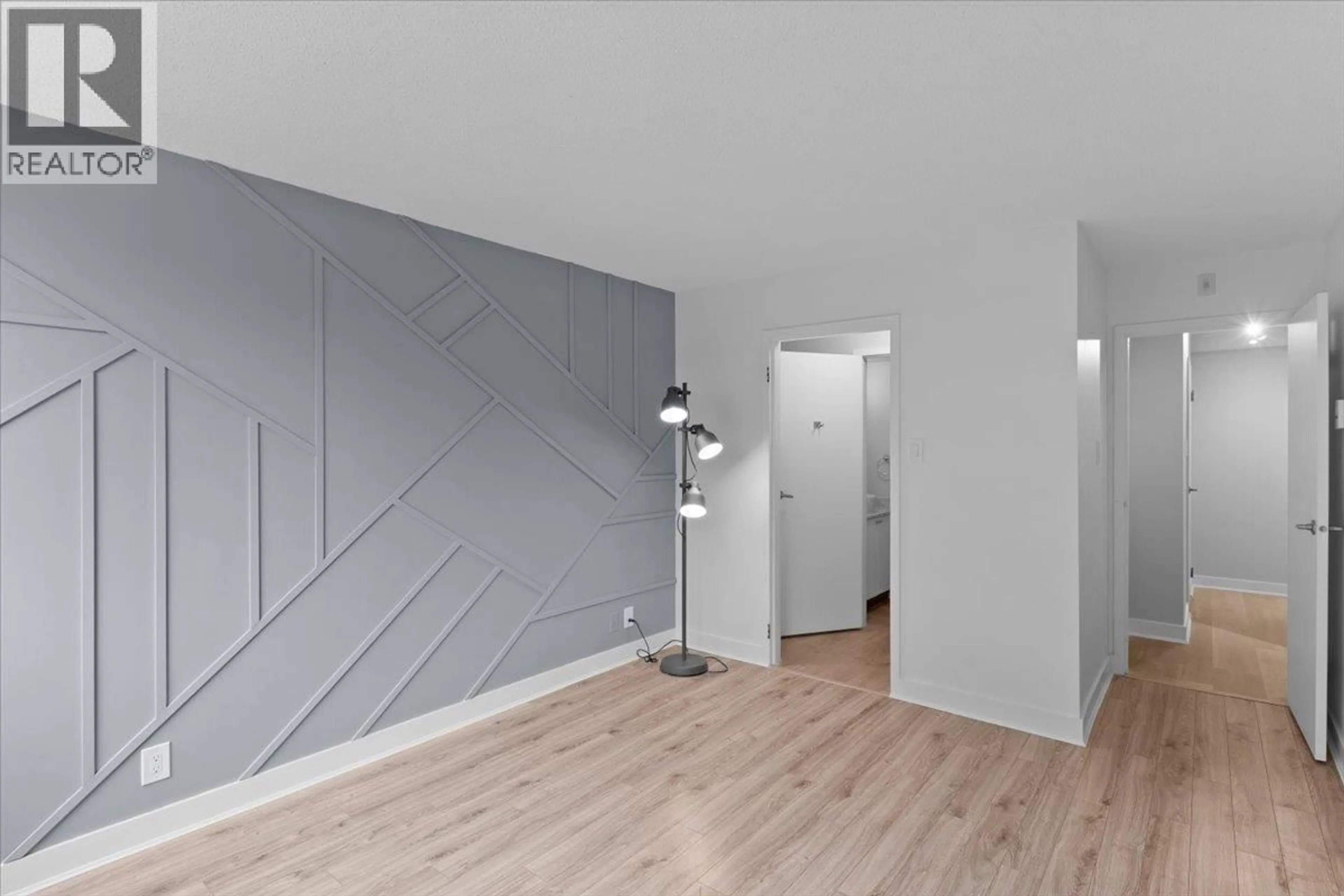 A pic of a room for 403 - 9521 CARDSTON COURT, Burnaby British Columbia V3N4R8