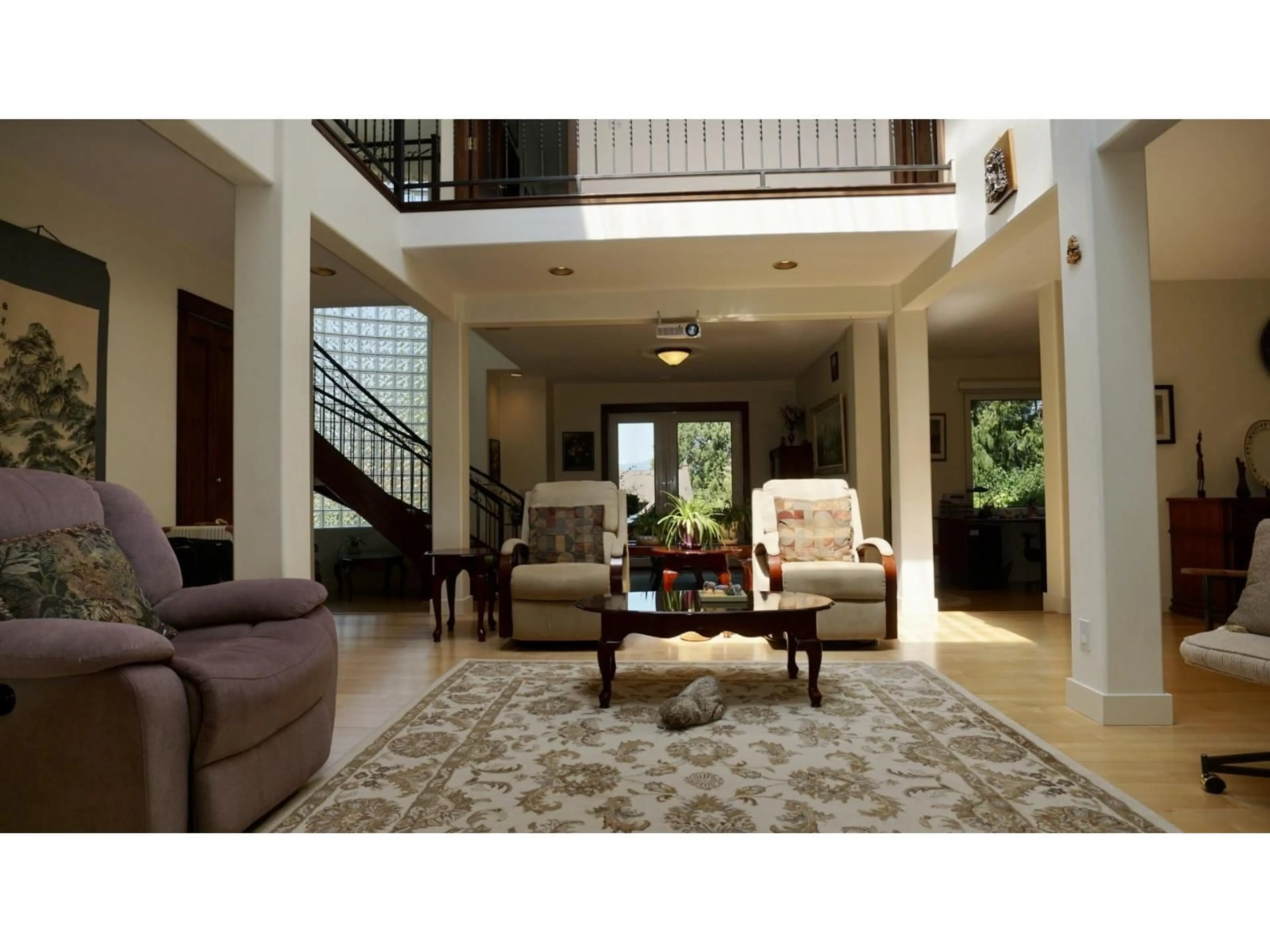 Indoor foyer for 47354 SWALLOW CRESCENT, Chilliwack British Columbia V2P7P9