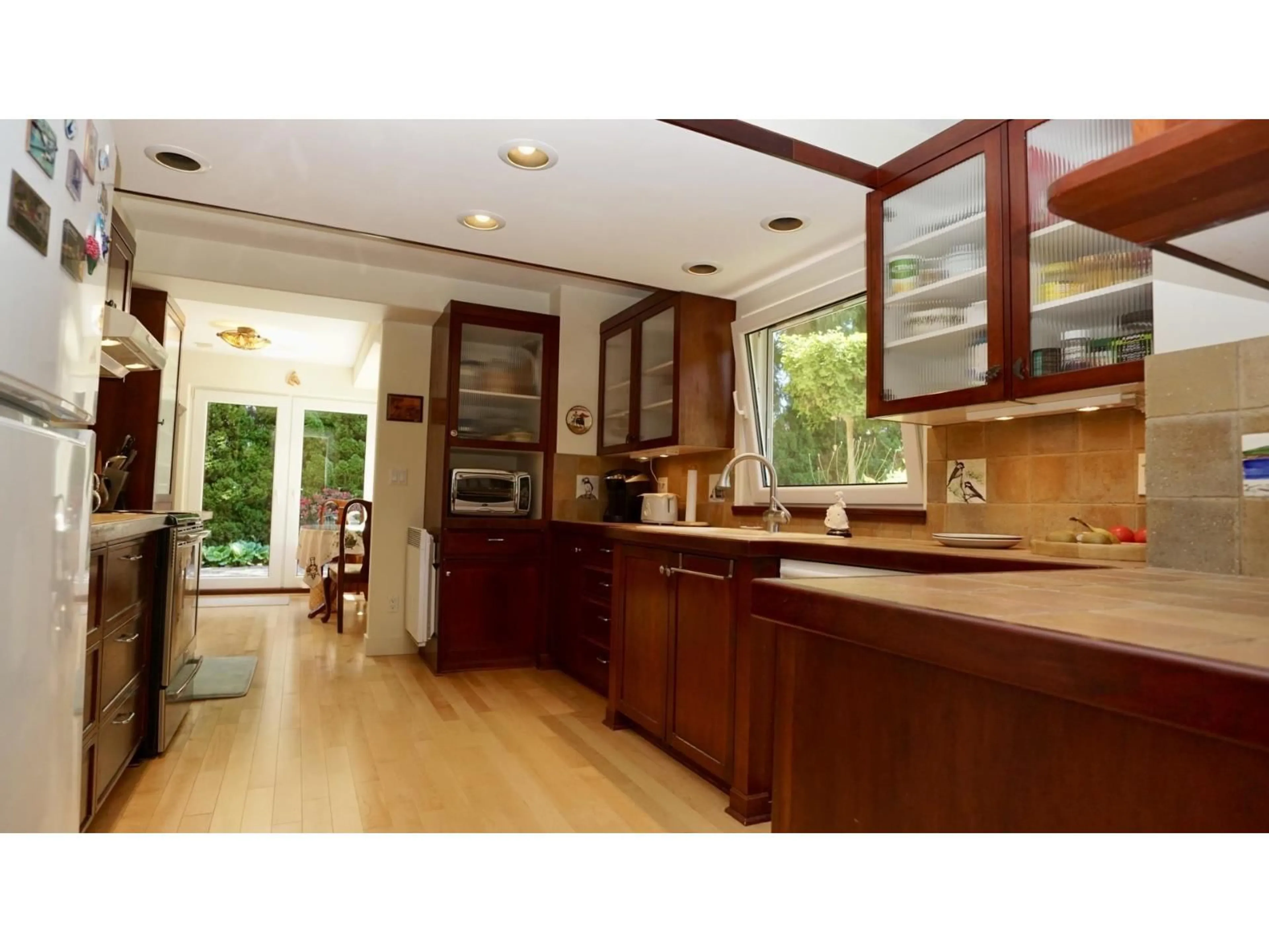 Open concept kitchen, unknown for 47354 SWALLOW CRESCENT, Chilliwack British Columbia V2P7P9