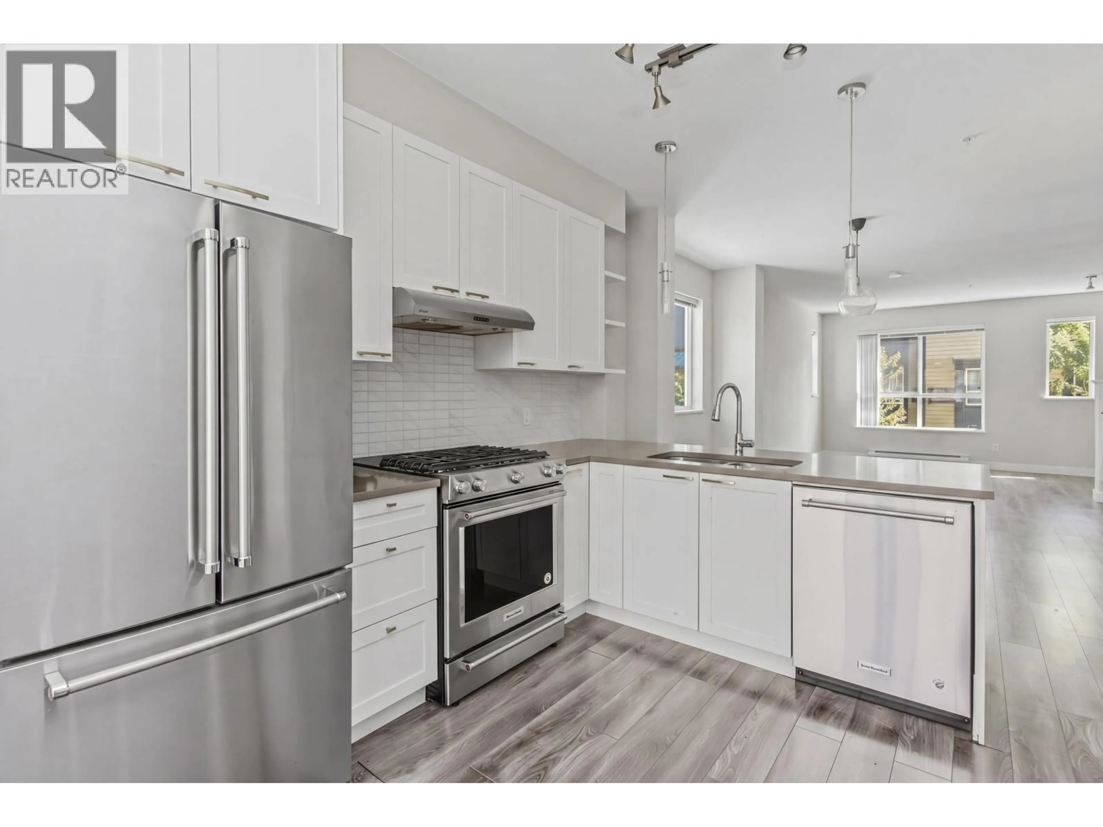 Open concept kitchen, unknown for 38359 EAGLEWIND BOULEVARD, Squamish British Columbia V8B0V9
