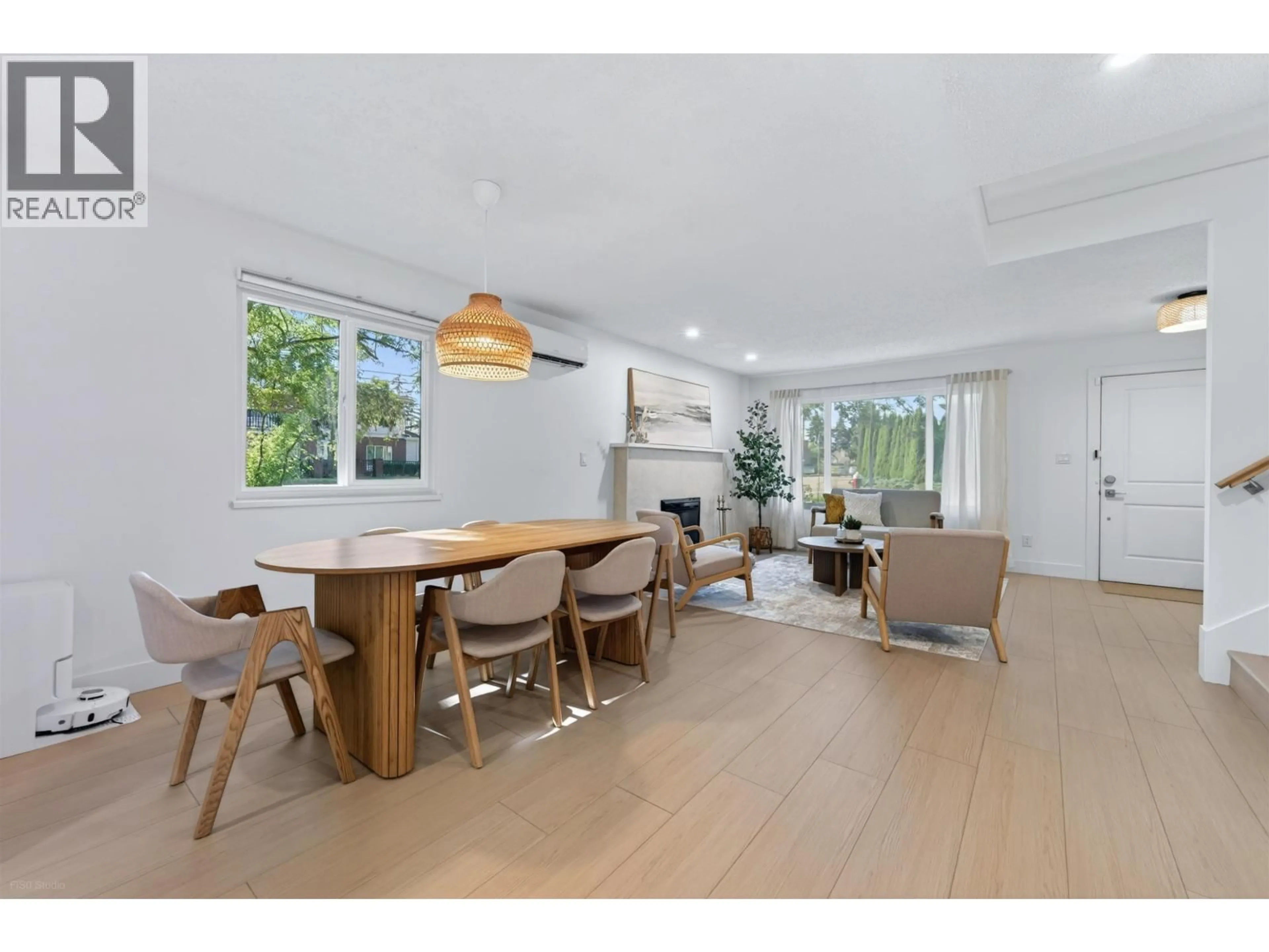 Unknown for 6020 COMSTOCK ROAD, Richmond British Columbia V7C2X4