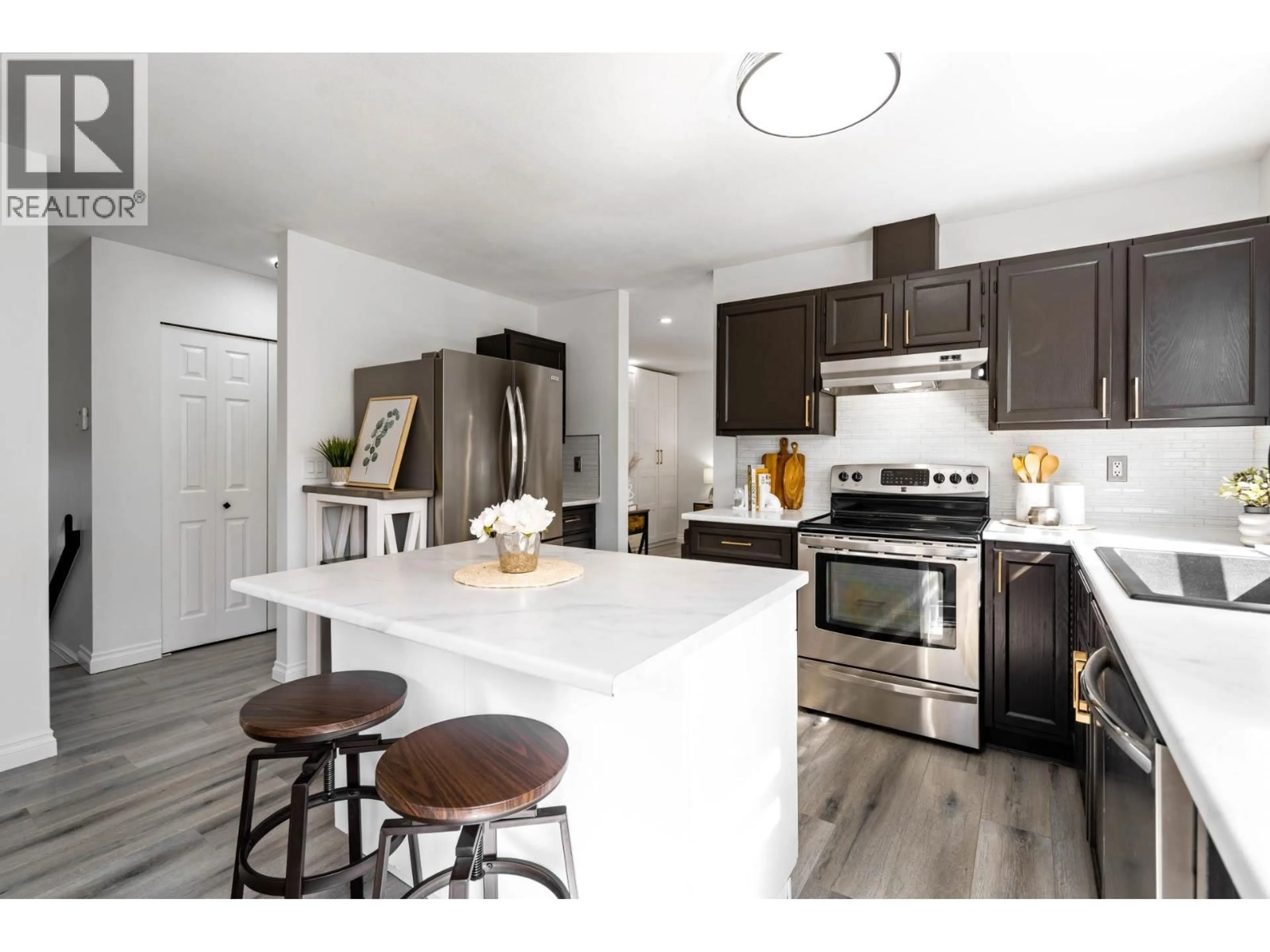 Open concept kitchen, wood/laminate floor for 36 - 11588 232 STREET, Maple Ridge British Columbia V2X0J6