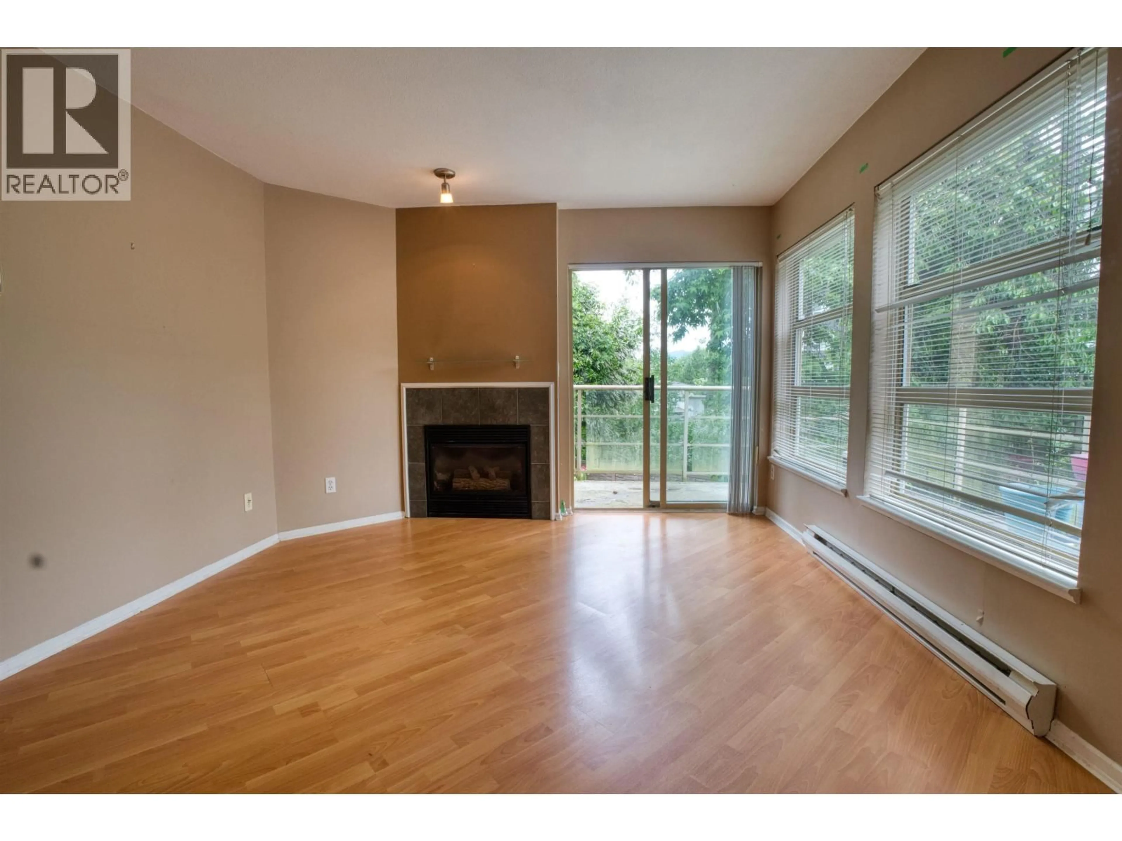 Unknown for 206 - 22277 122 AVENUE, Maple Ridge British Columbia V2X3X8