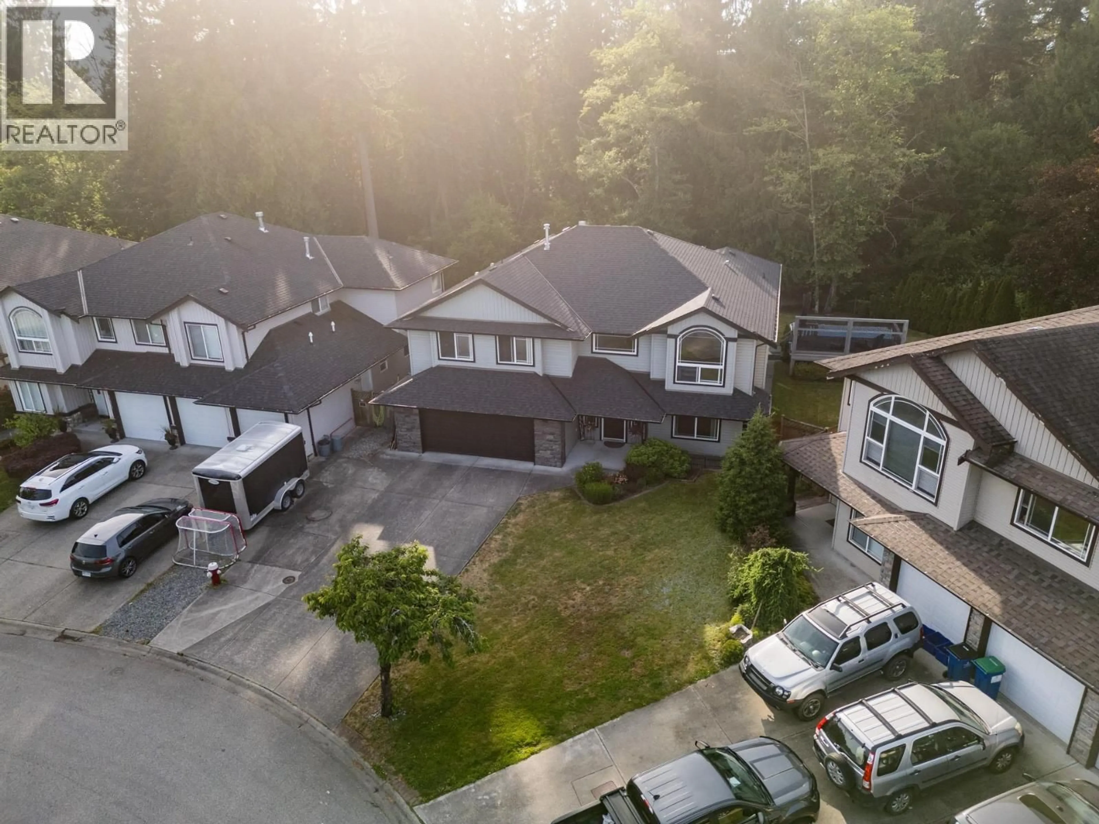A pic from outside/outdoor area/front of a property/back of a property/a pic from drone, street for 23939 115 AVENUE, Maple Ridge British Columbia V2W1X2