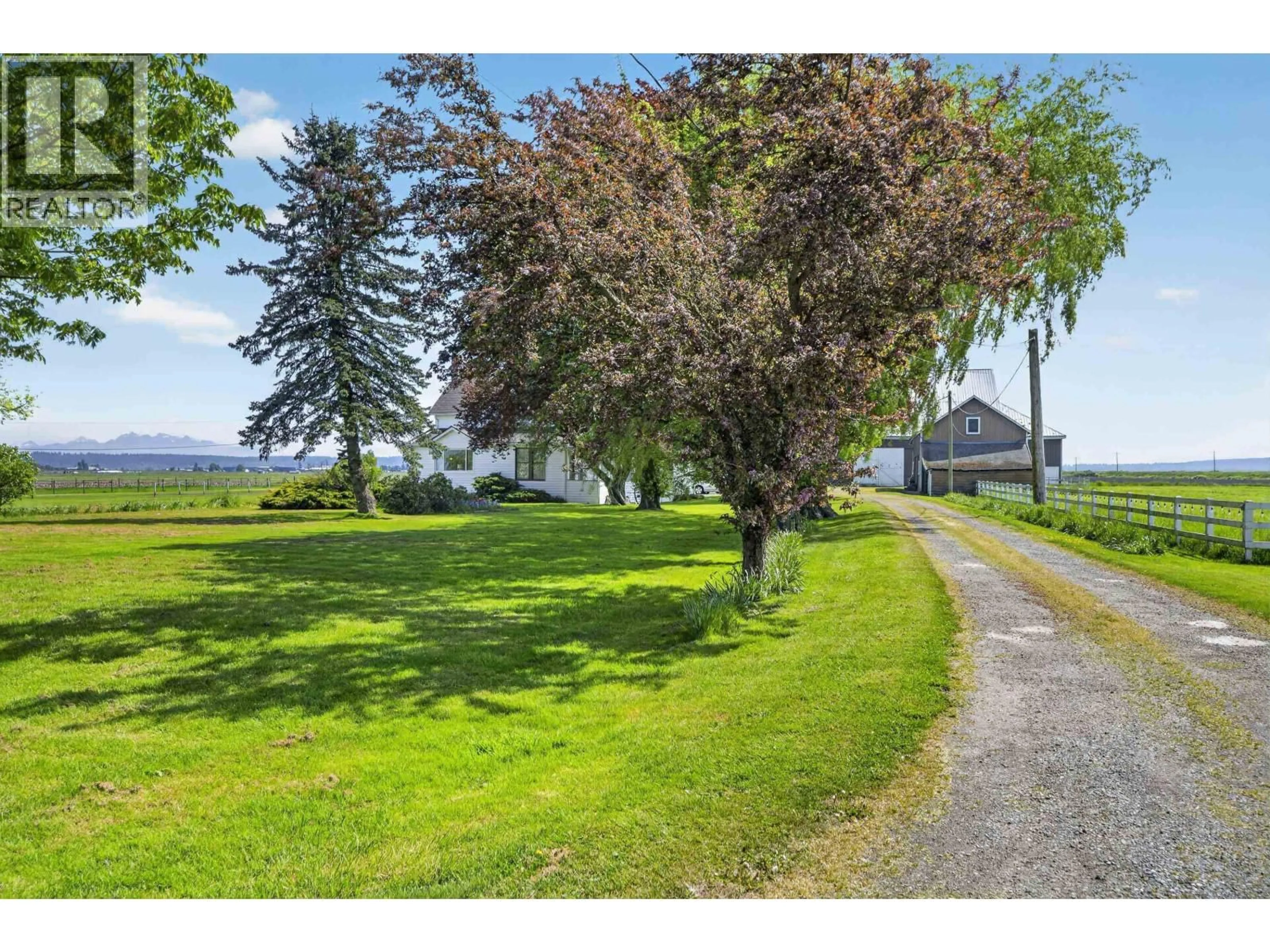 A pic from outside/outdoor area/front of a property/back of a property/a pic from drone, unknown for 3706 88 STREET, Delta British Columbia V4K3N3