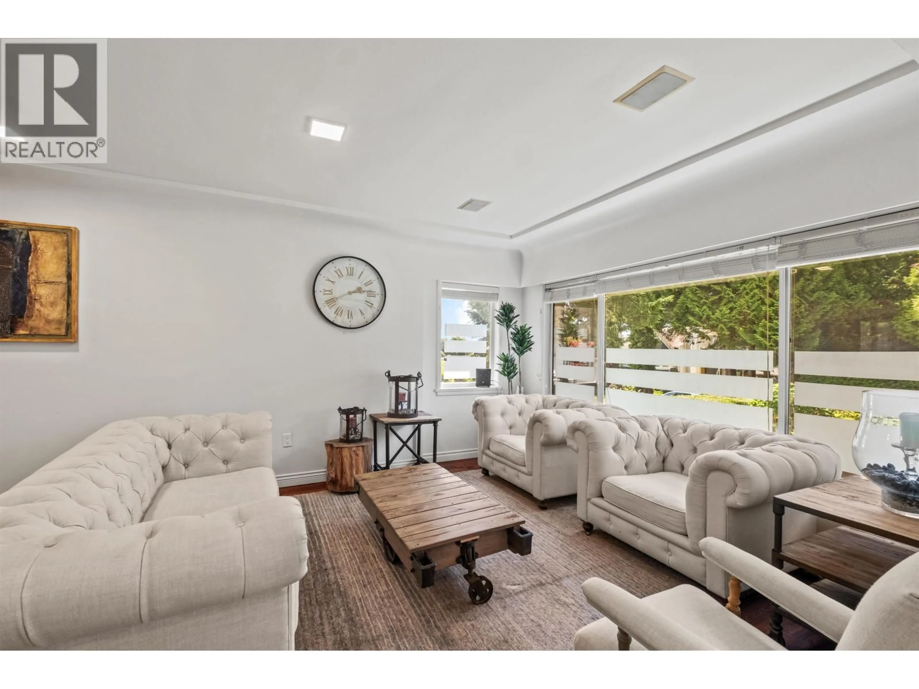 Living room with furniture, unknown for 2808 EASTERN AVENUE, North Vancouver British Columbia V7N1S7