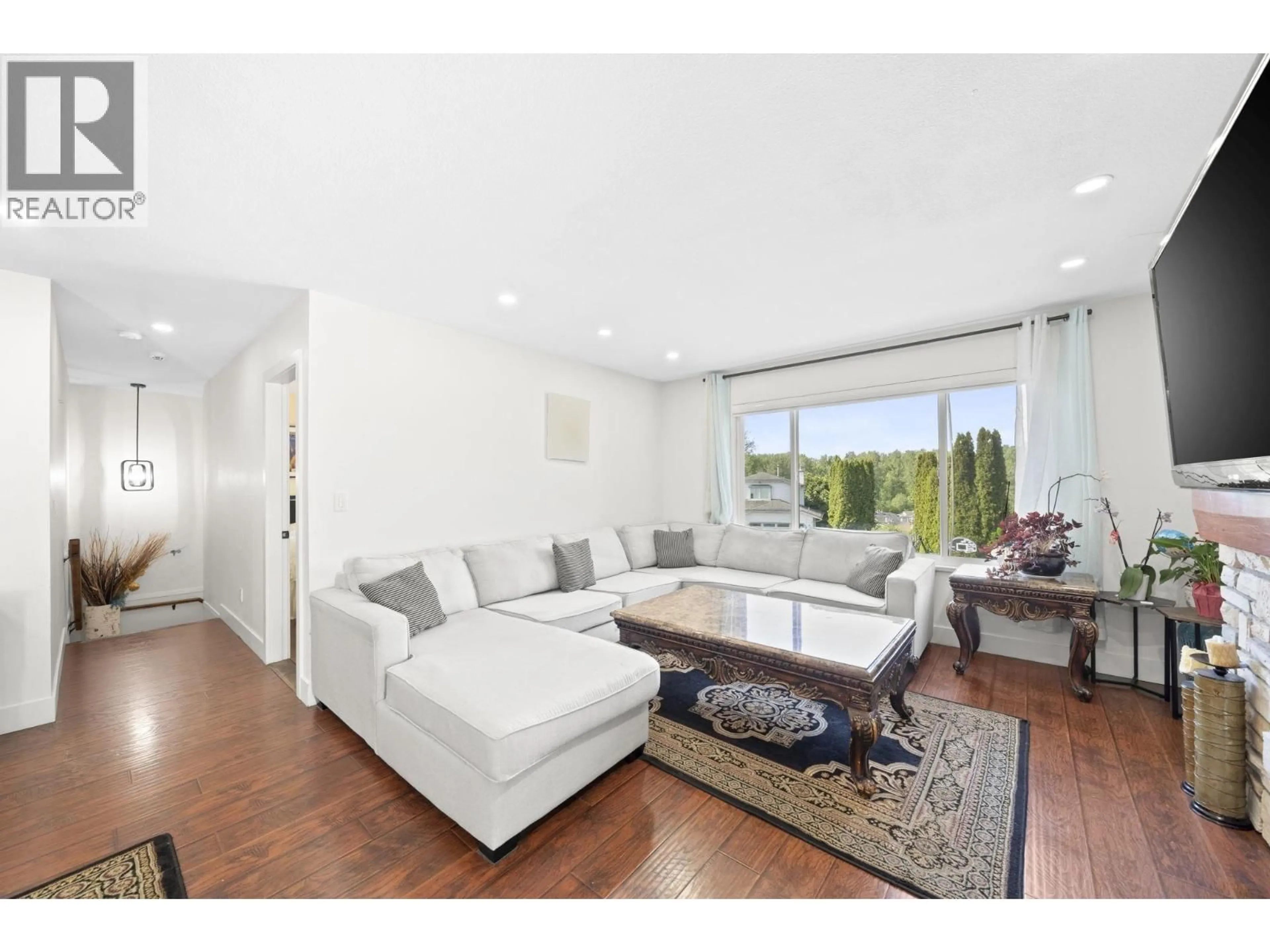 Living room with furniture, unknown for 22905 113 AVENUE, Maple Ridge British Columbia V2X9S6