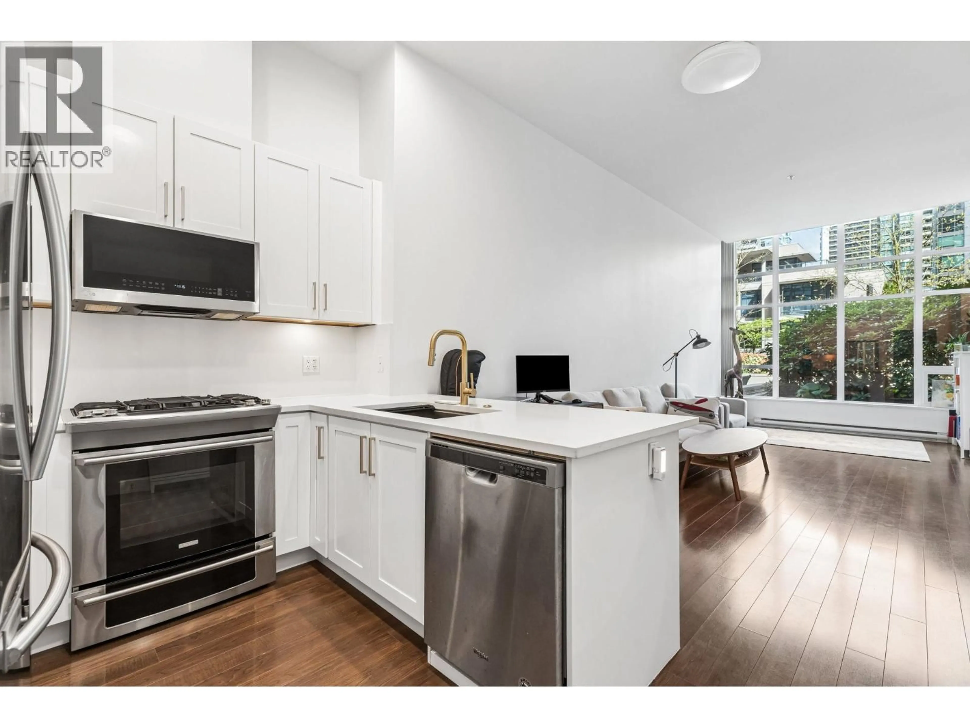 Open concept kitchen, unknown for 101 - 2077 ROSSER AVENUE, Burnaby British Columbia V5C0E1