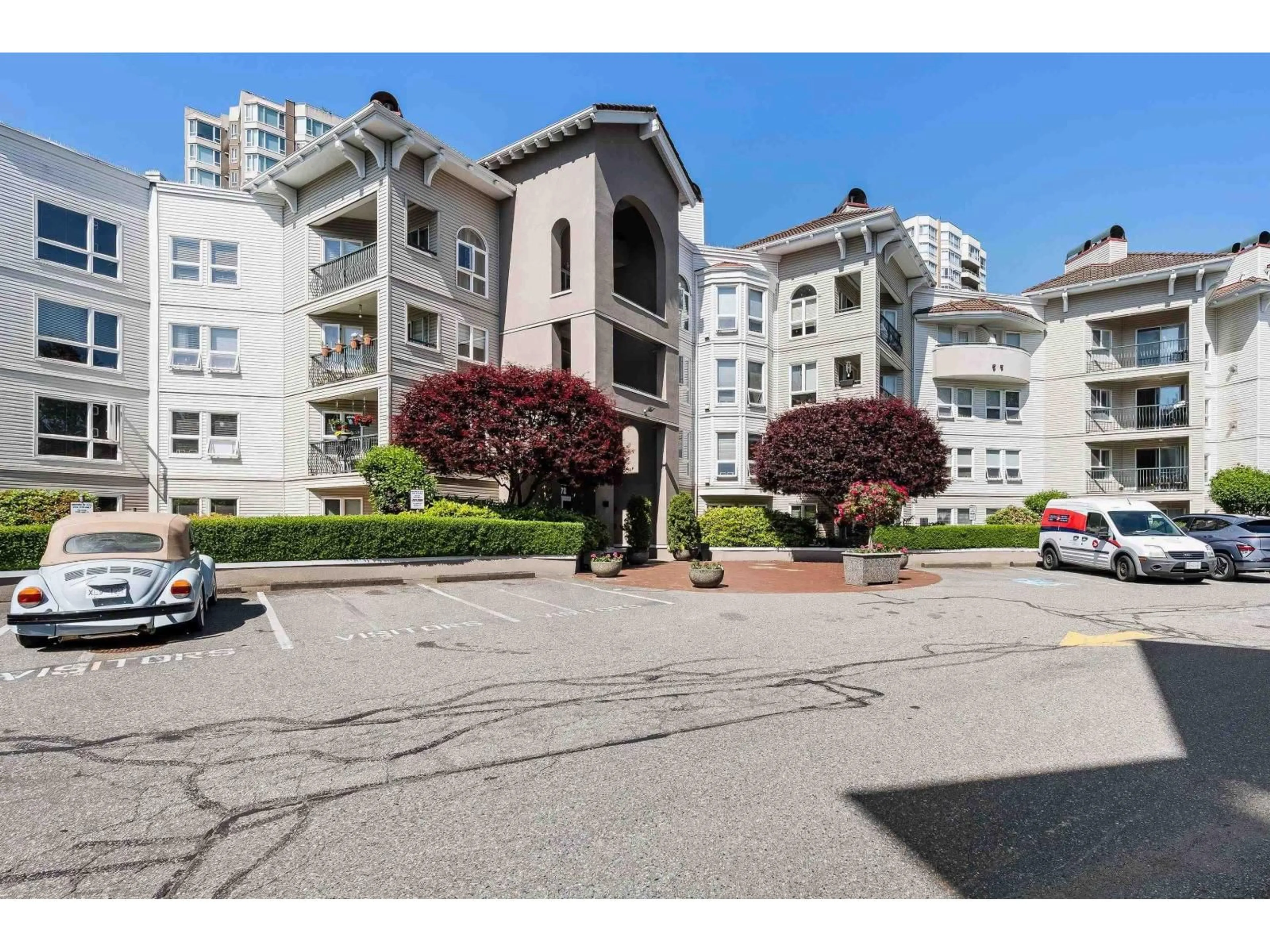 Unknown for 402 - 3172 GLADWIN ROAD, Abbotsford British Columbia V2T5T3