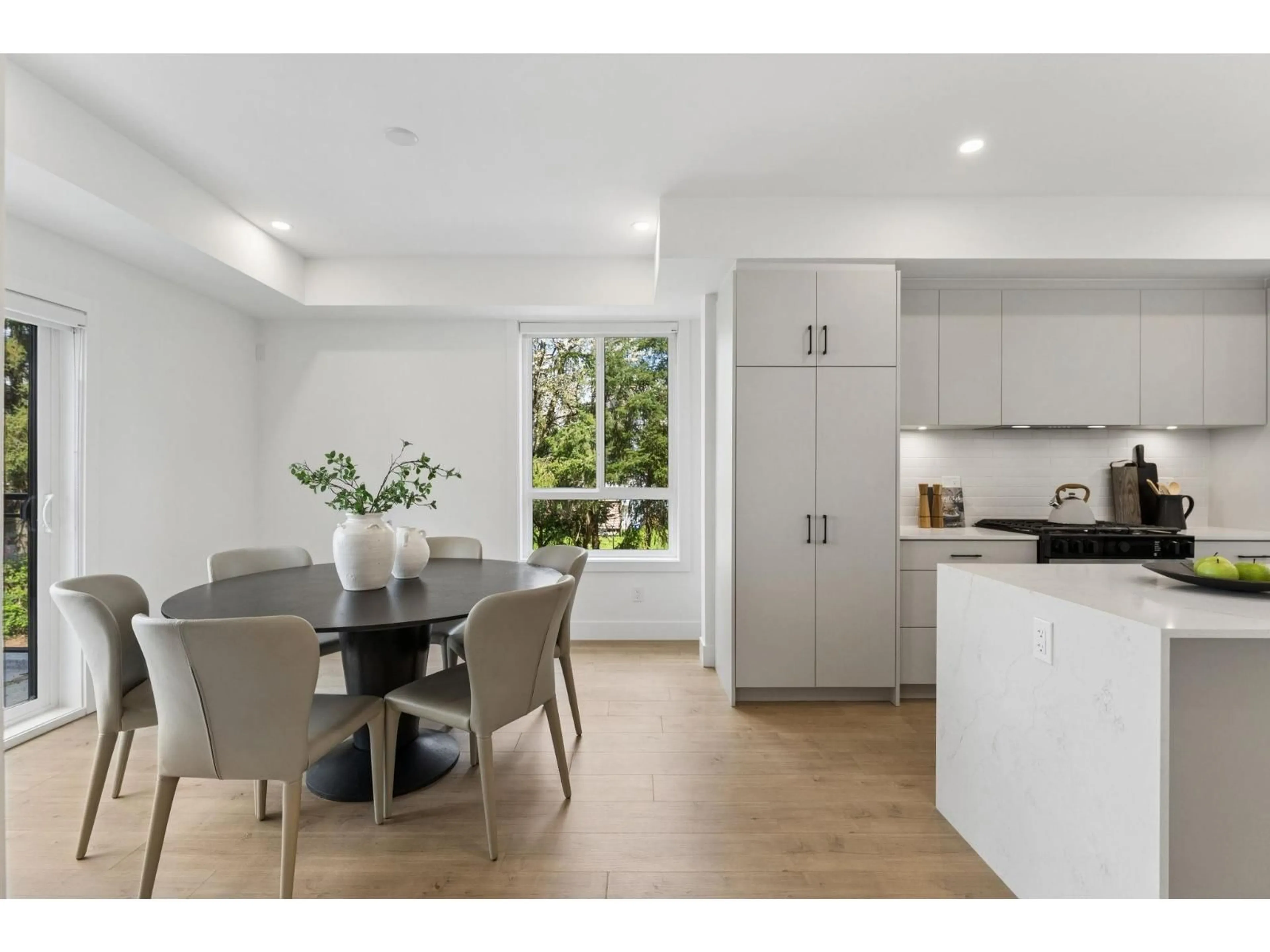 Open concept kitchen, unknown for 7 - 19667 55A AVENUE, Langley British Columbia V3A0R8