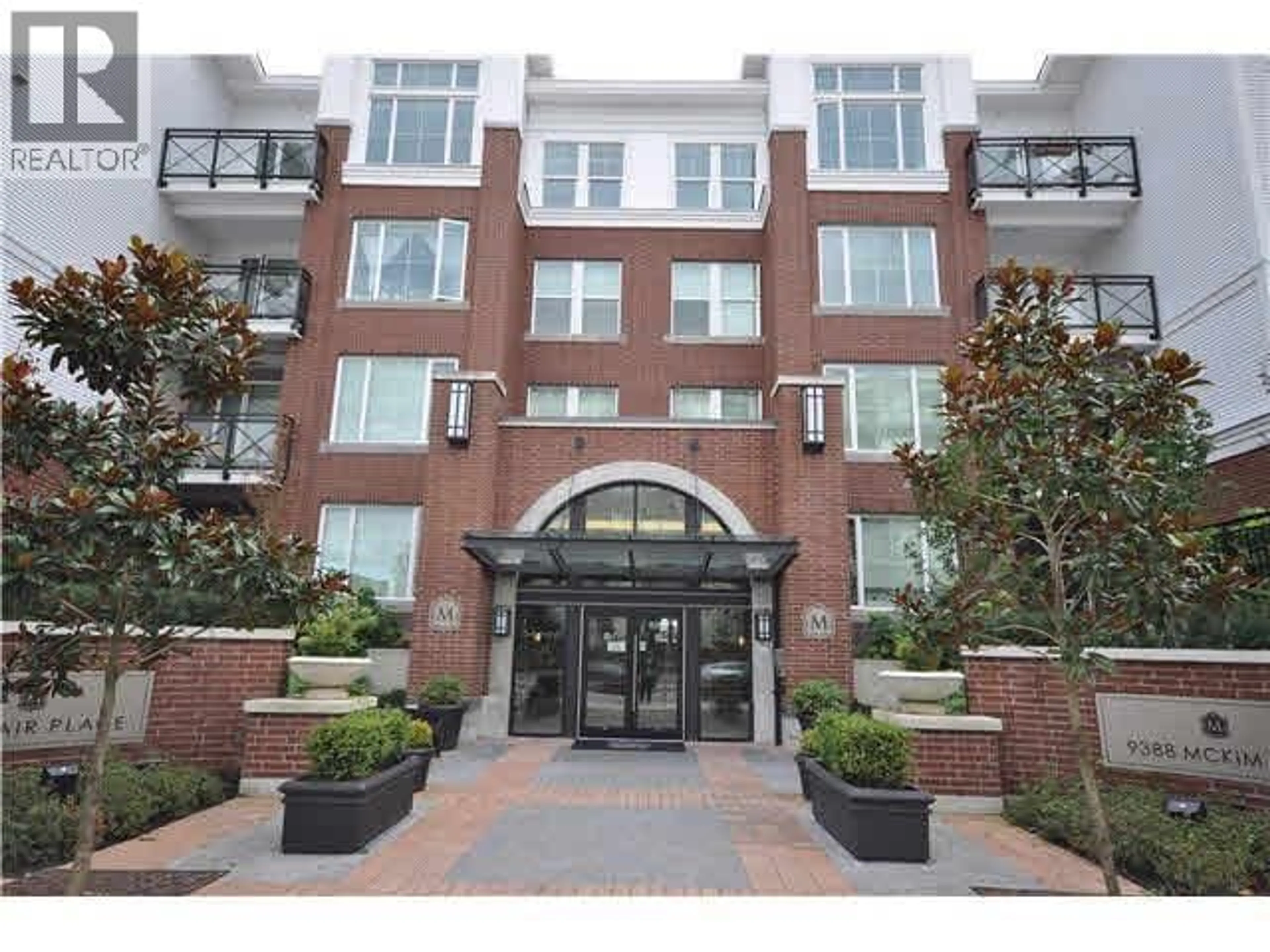 Indoor foyer for 351 - 9388 MCKIM WAY, Richmond British Columbia V6X0J7