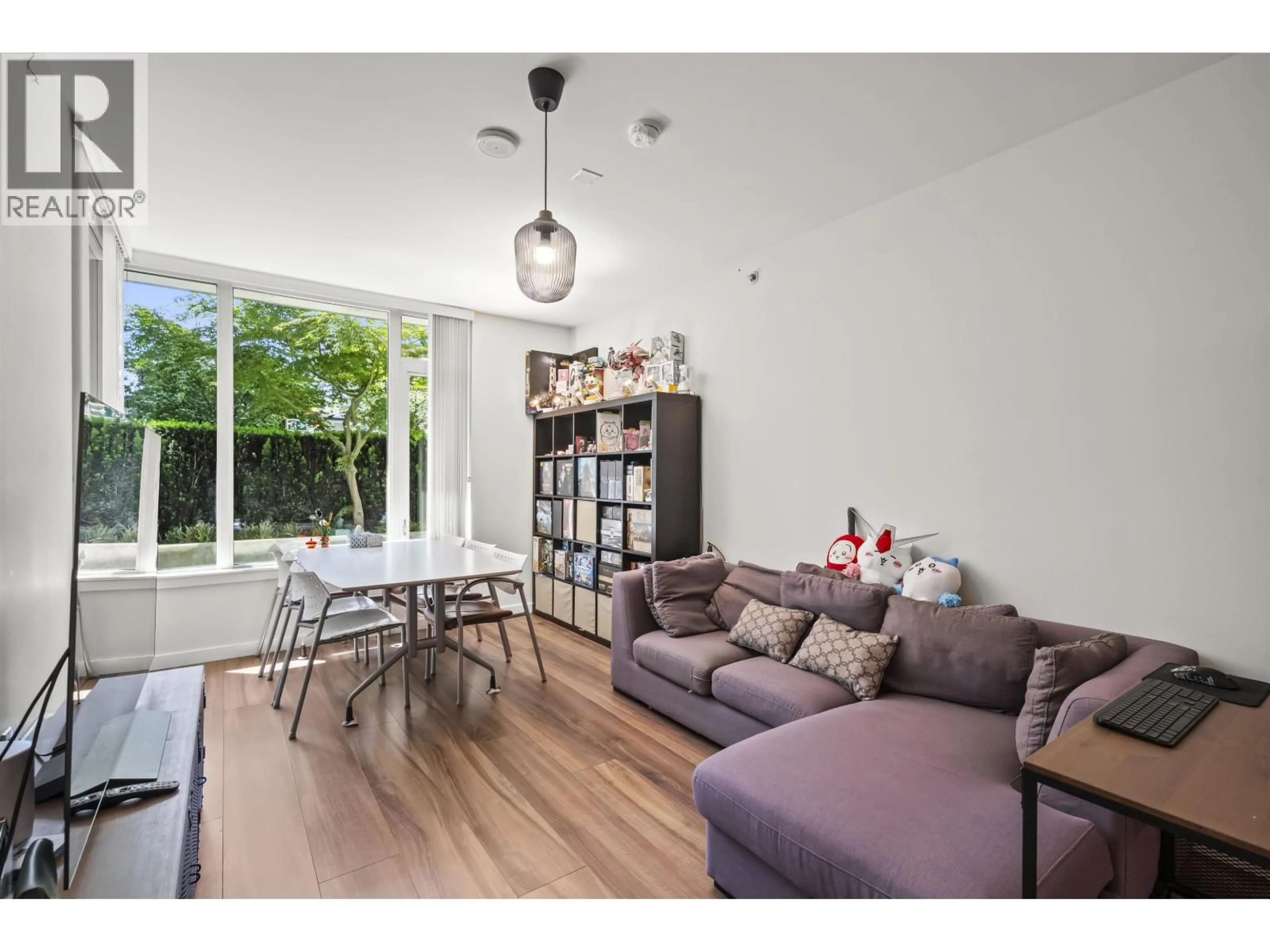 Living room with furniture, unknown for 515 - 8688 HAZELBRIDGE WAY, Richmond British Columbia V6X0R6