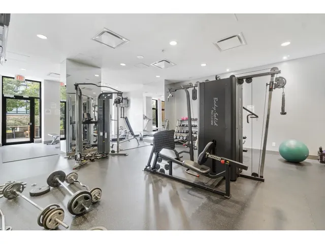1906 - 10777 UNIVERSITY DRIVE, Surrey 2