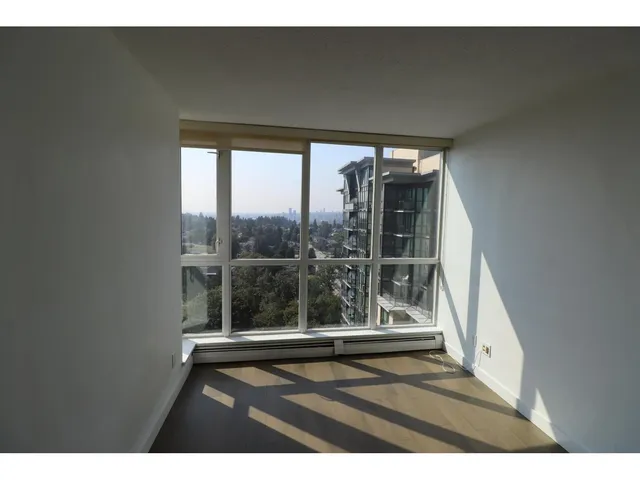 1906 - 10777 UNIVERSITY DRIVE, Surrey 4