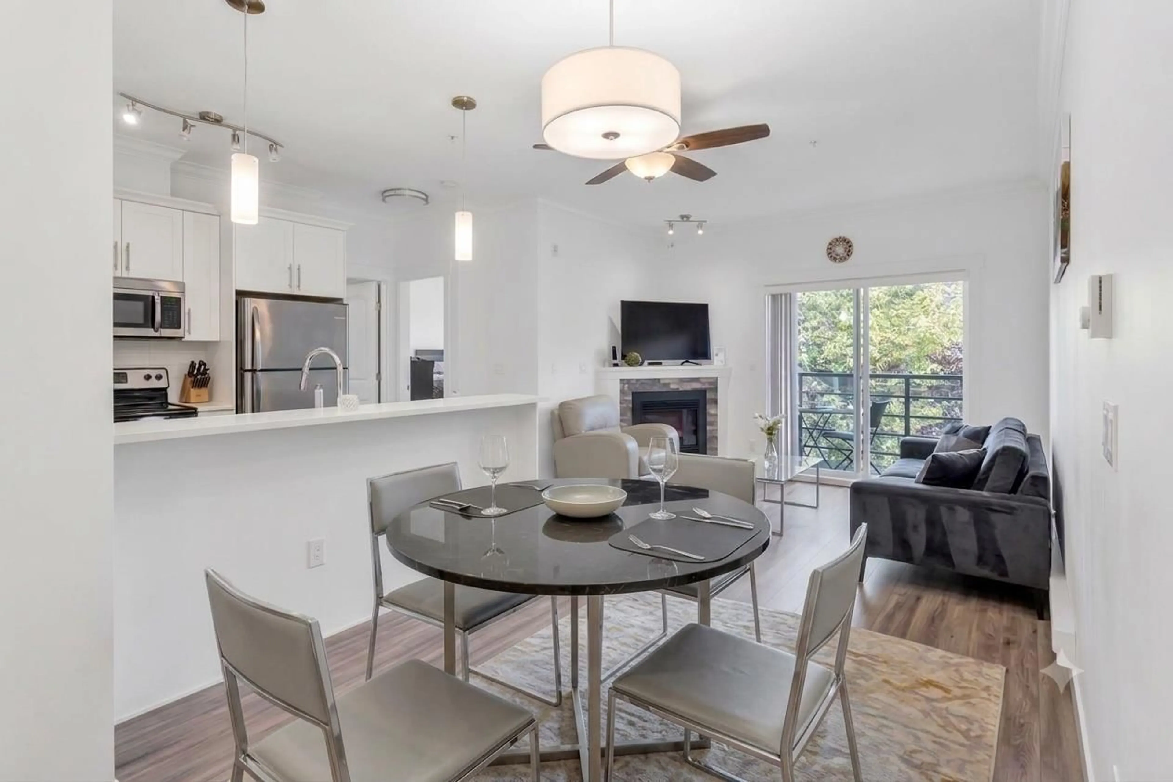 Open concept kitchen, unknown for 320 - 8183 121A STREET, Surrey British Columbia V3W1S7