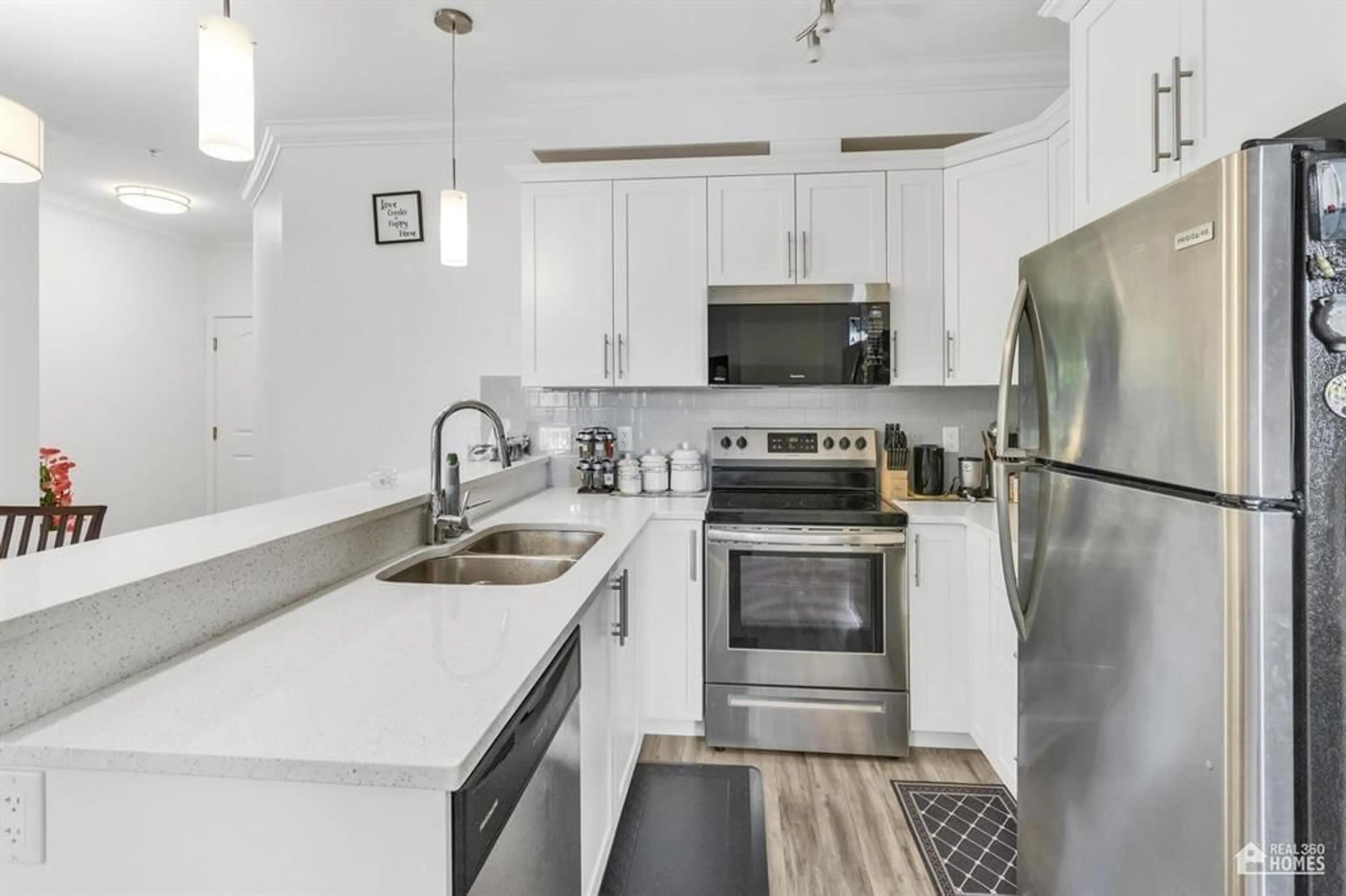 Unknown for 320 - 8183 121A STREET, Surrey British Columbia V3W1S7