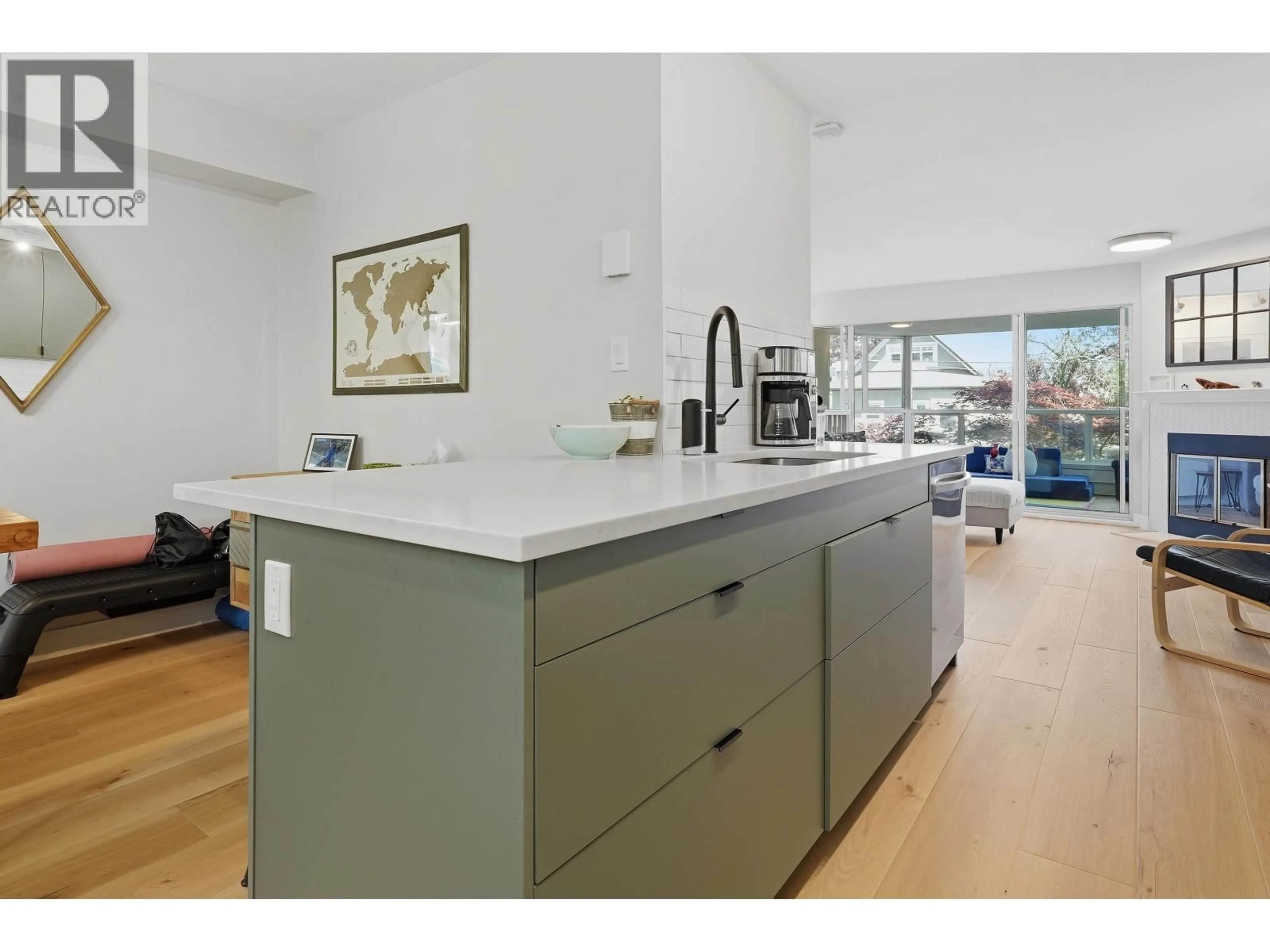 Open concept kitchen, unknown for 1284 8TH AVENUE, Vancouver British Columbia V6H3Y9