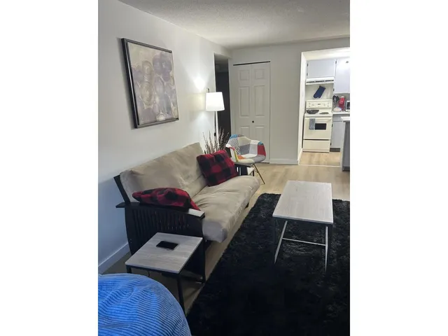 303B - 21000 ENZIAN WAY, Mission 5