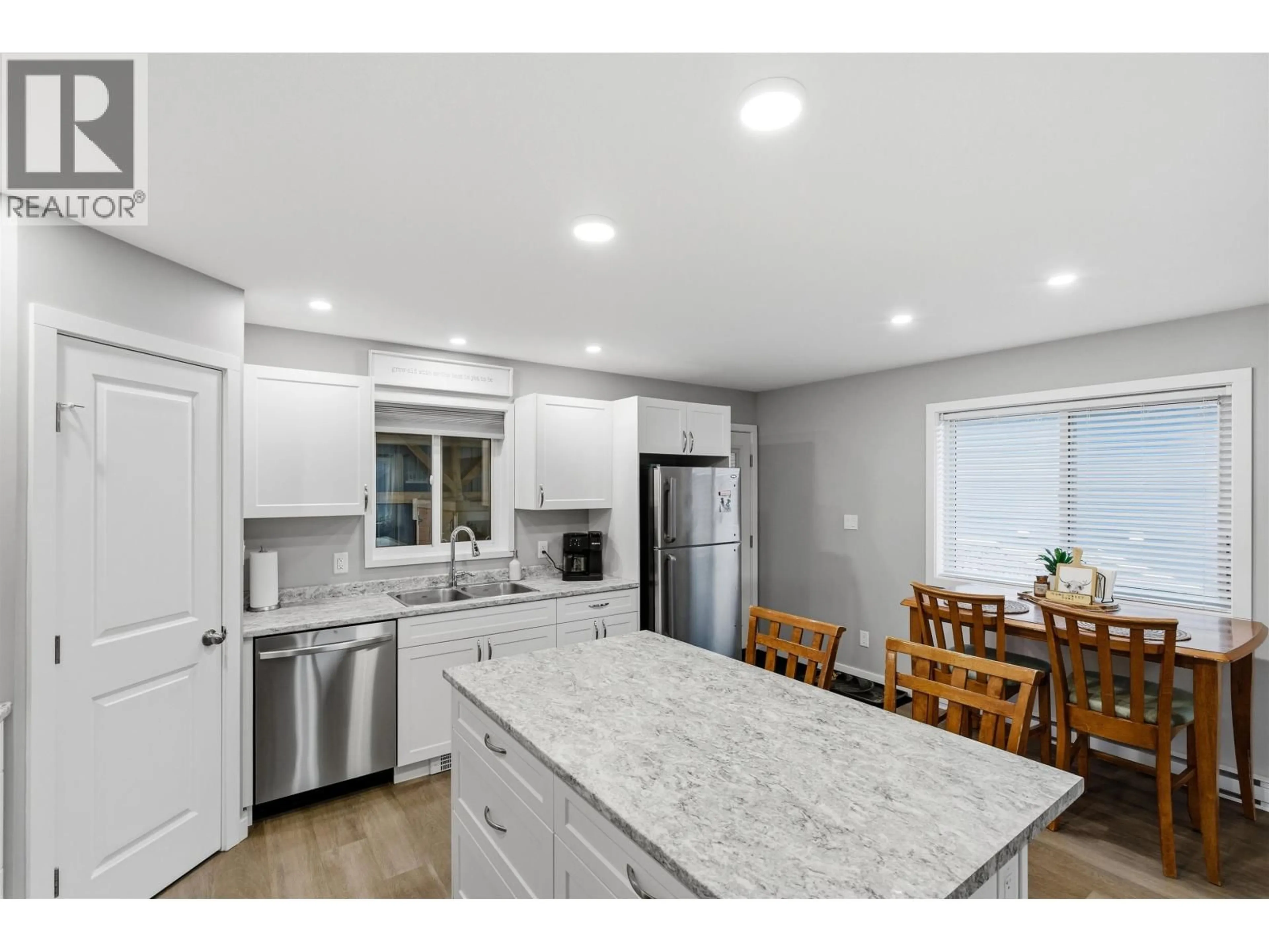 Open concept kitchen, ceramic/tile floor for 2532 GOPHER DRIVE, Williams Lake British Columbia V2G5H3