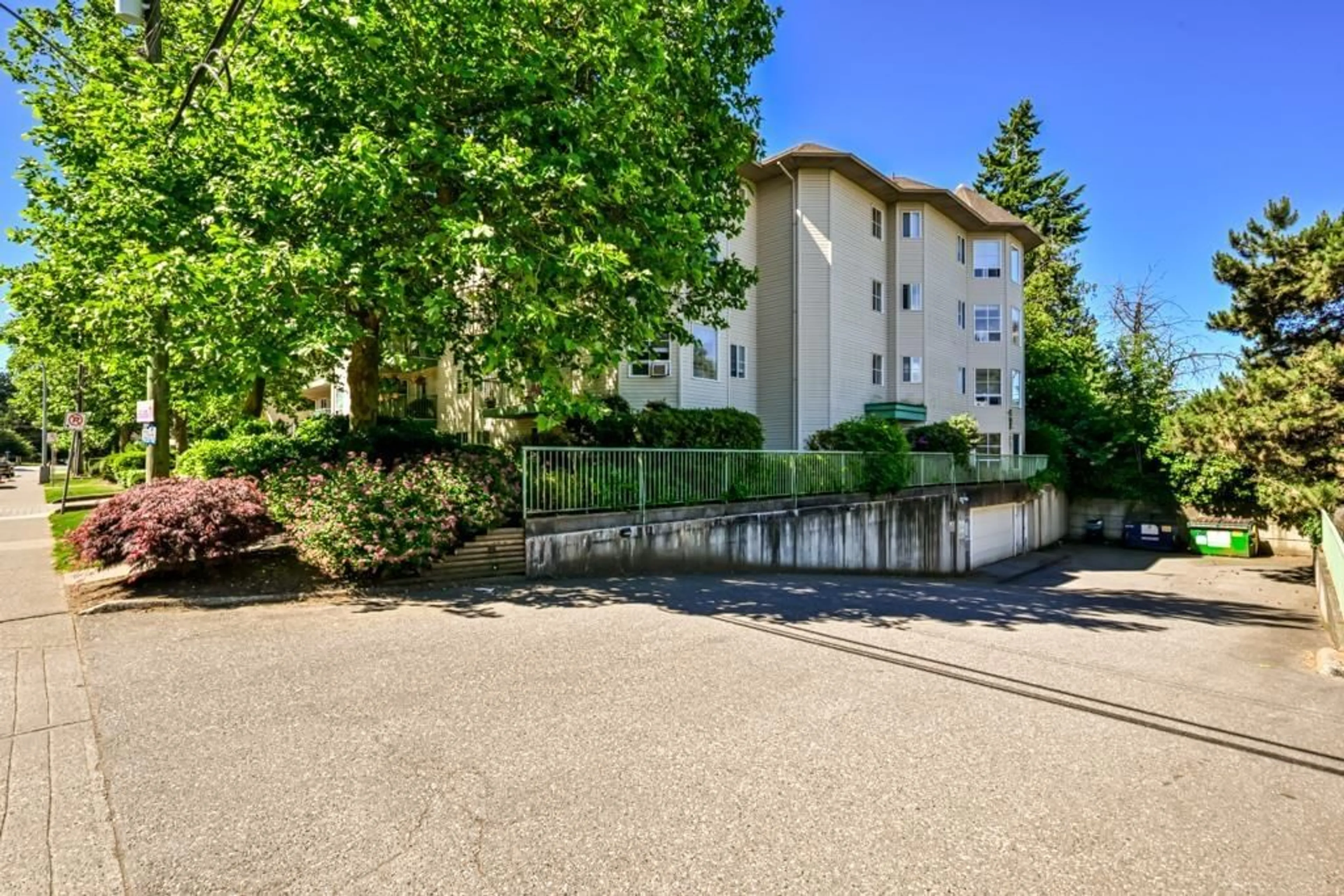 Unknown for 302 - 2435 CENTER STREET, Abbotsford British Columbia V2T2N4