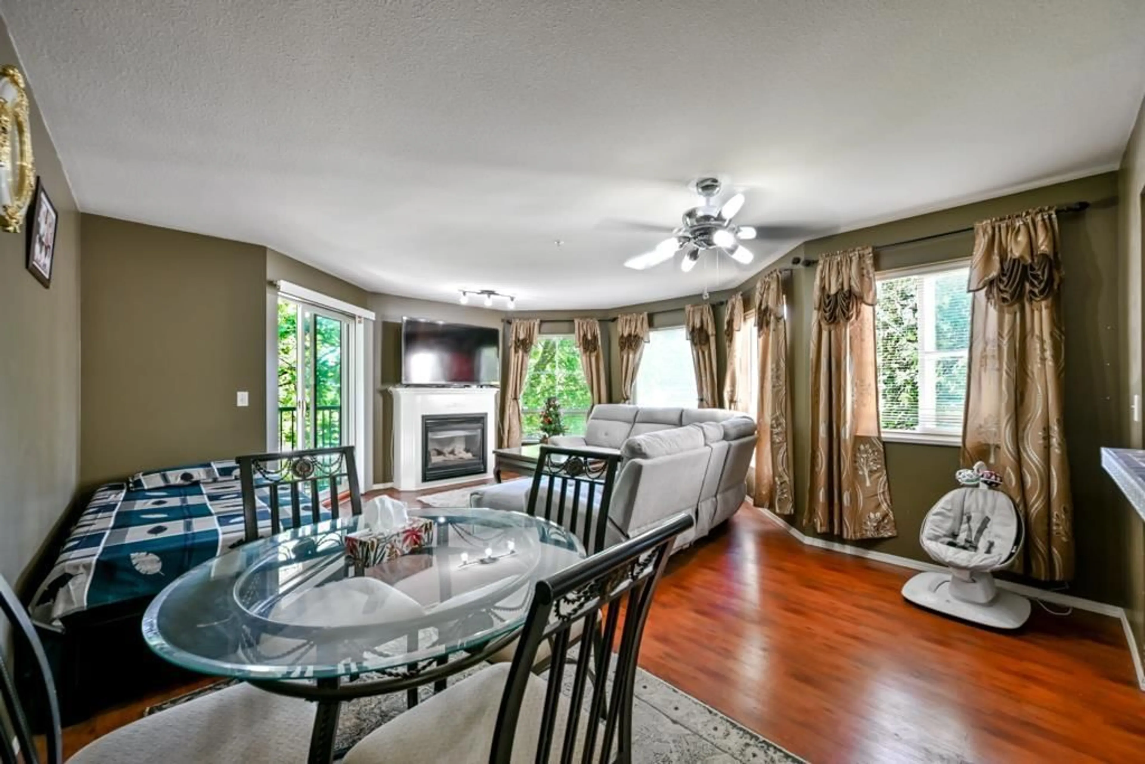 Dining room, unknown for 302 - 2435 CENTER STREET, Abbotsford British Columbia V2T2N4