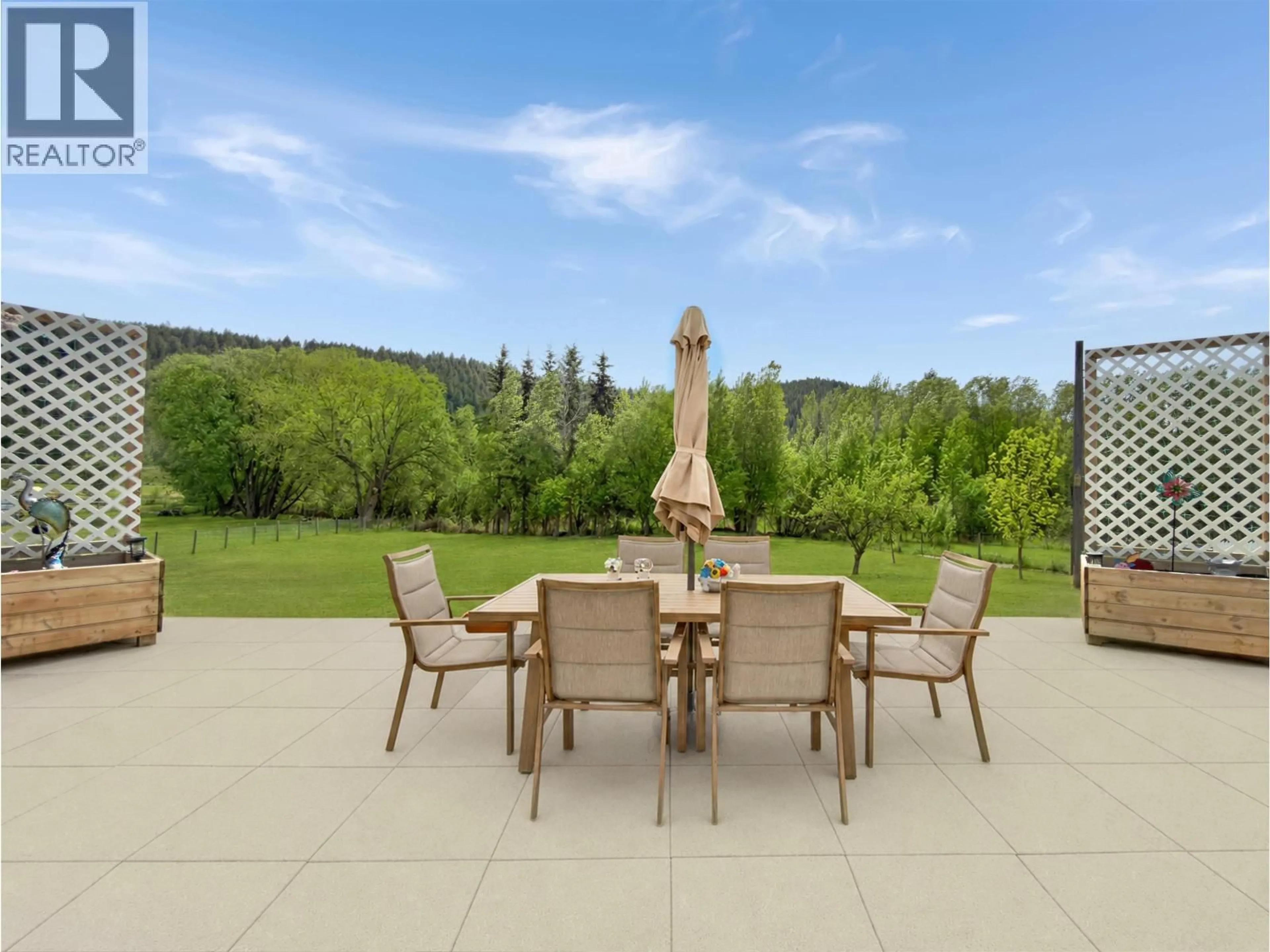 Patio, unknown for 2055 COMMODORE CRESCENT, Williams Lake British Columbia V2G2P2
