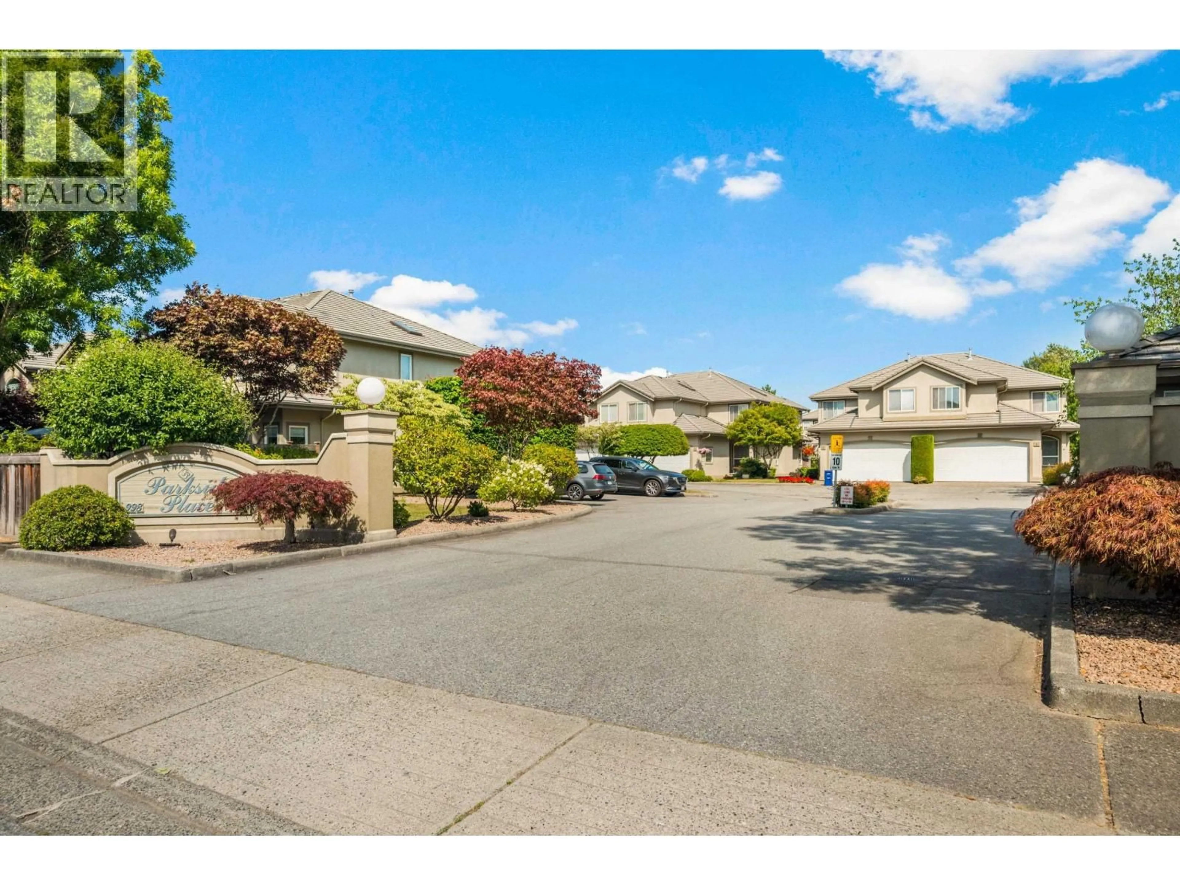 A pic from outside/outdoor area/front of a property/back of a property/a pic from drone, street for 20 - 998 RIVERSIDE DRIVE, Port Coquitlam British Columbia V3B7Y4