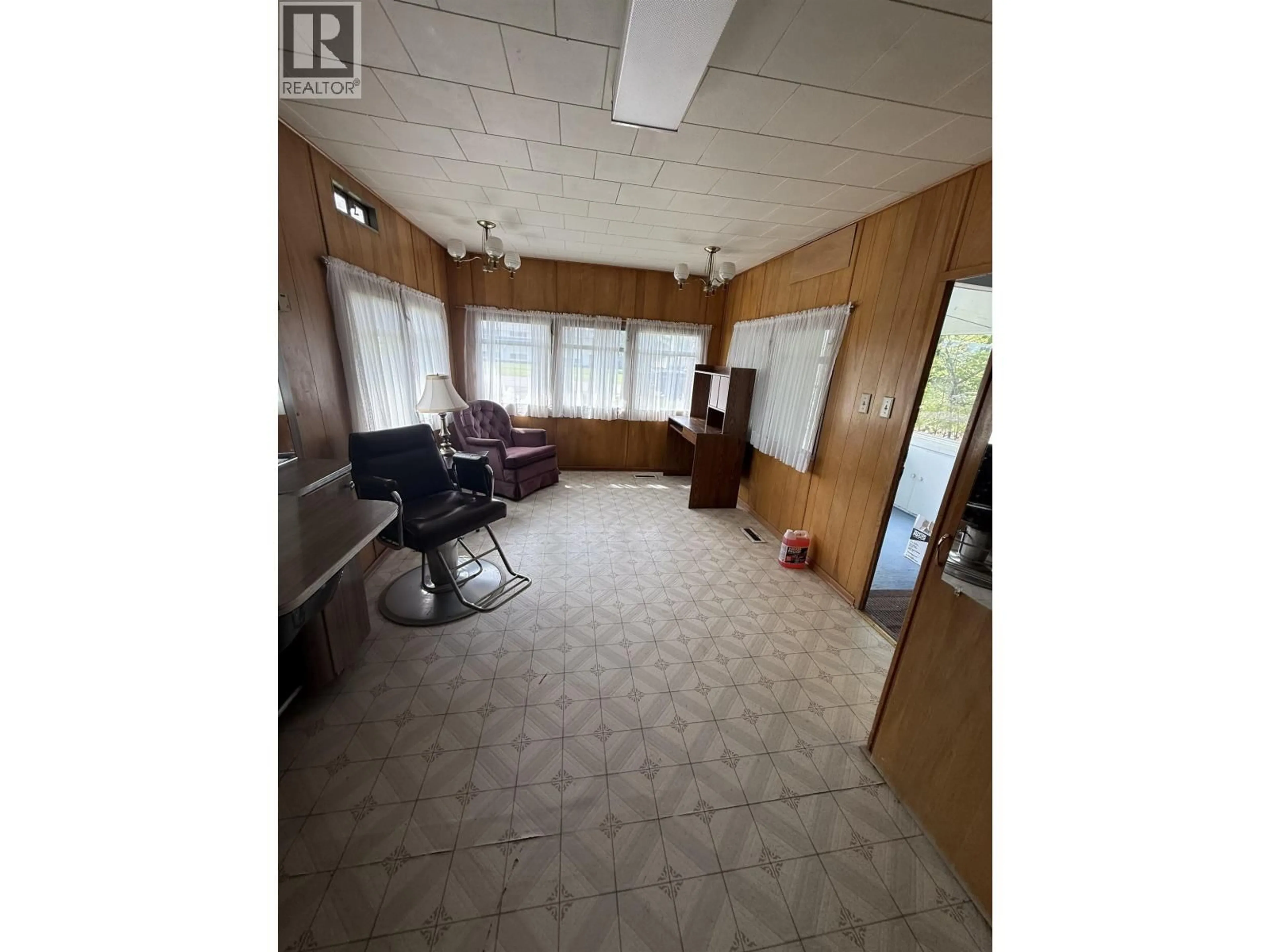 A pic of a room for 10105 PAQUETTE AVENUE, Hudsons Hope British Columbia V0C1V0