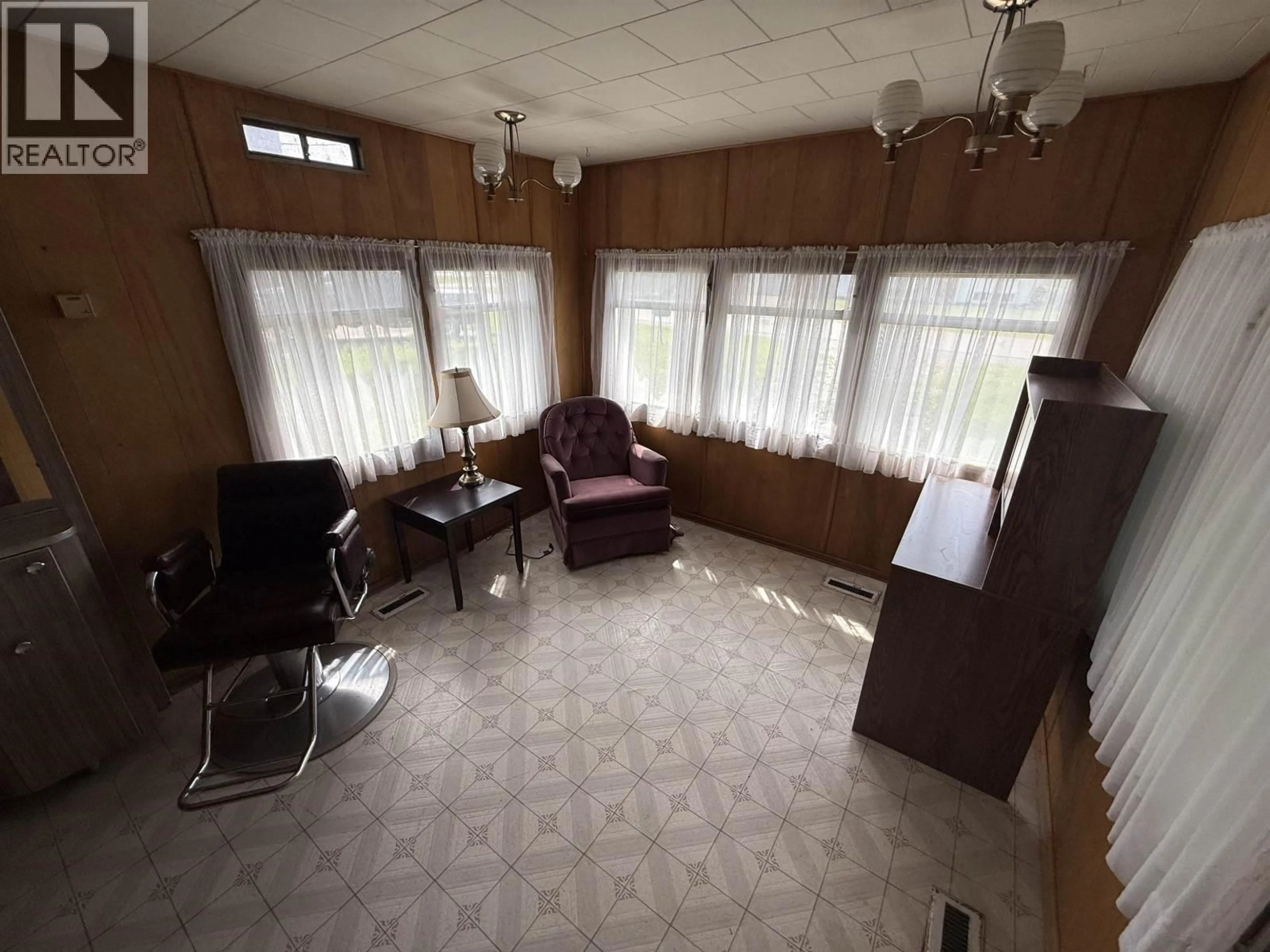 A pic of a room for 10105 PAQUETTE AVENUE, Hudsons Hope British Columbia V0C1V0