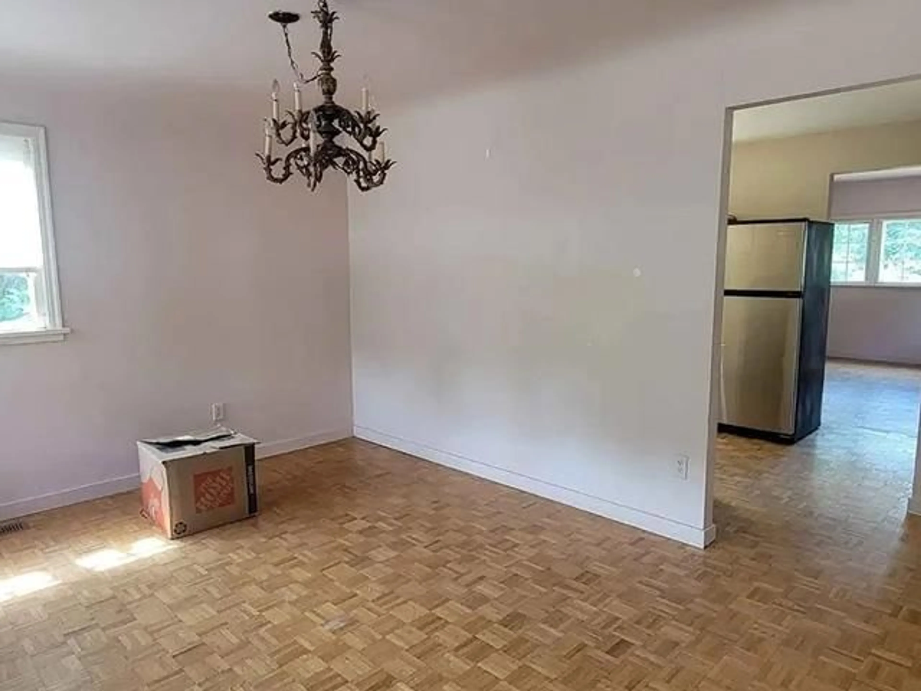 A pic of a room for 571 ECHO AVENUE, Harrison Hot Springs British Columbia V0M1K0