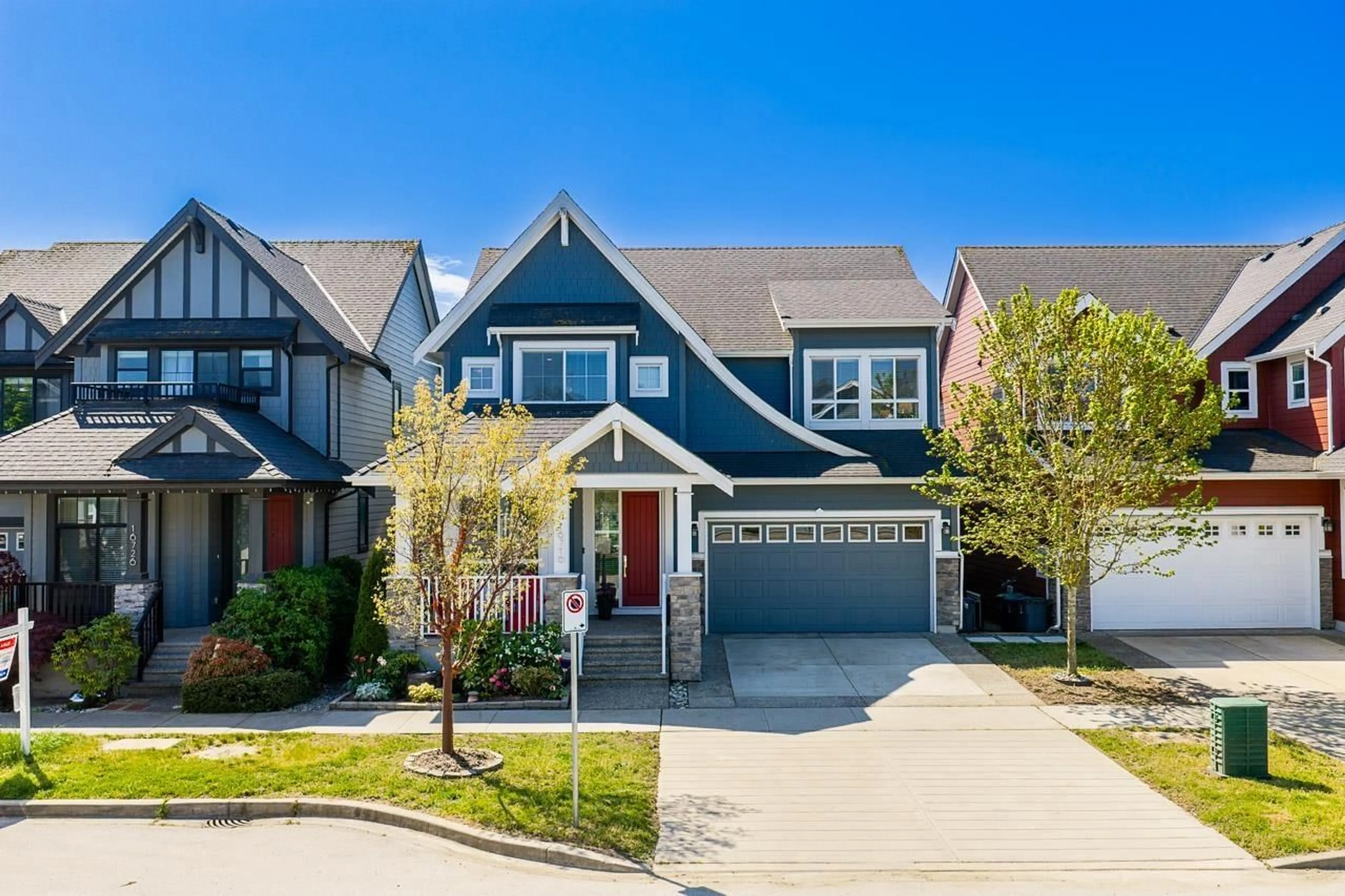 Home with vinyl exterior material, street for 16716 18 AVENUE, Surrey British Columbia V3Z0T3