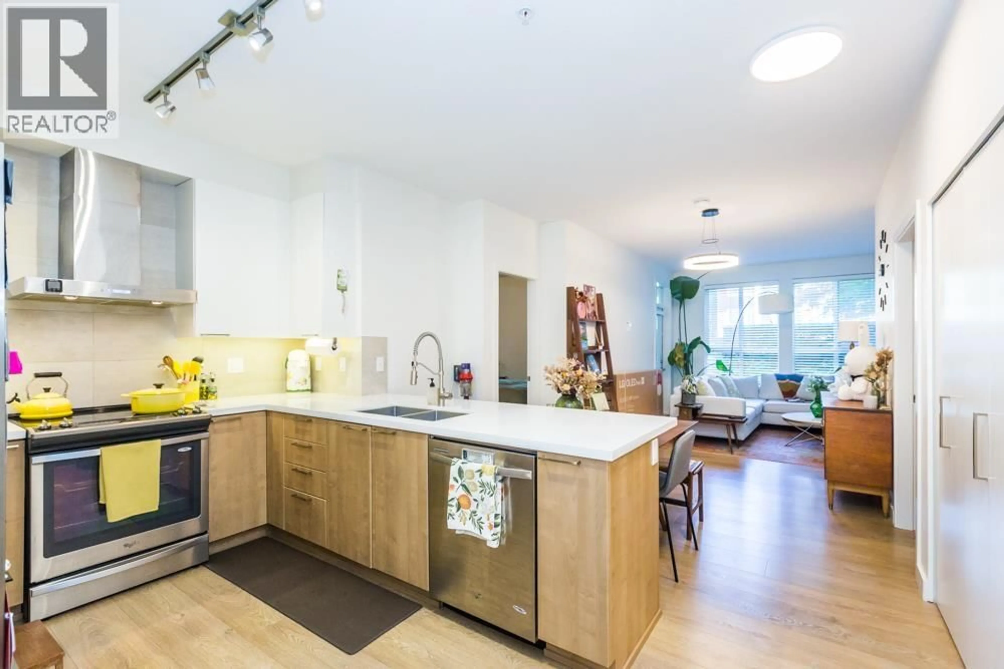 Open concept kitchen, unknown for 102 - 611 REGAN AVENUE, Coquitlam British Columbia V3J0E5