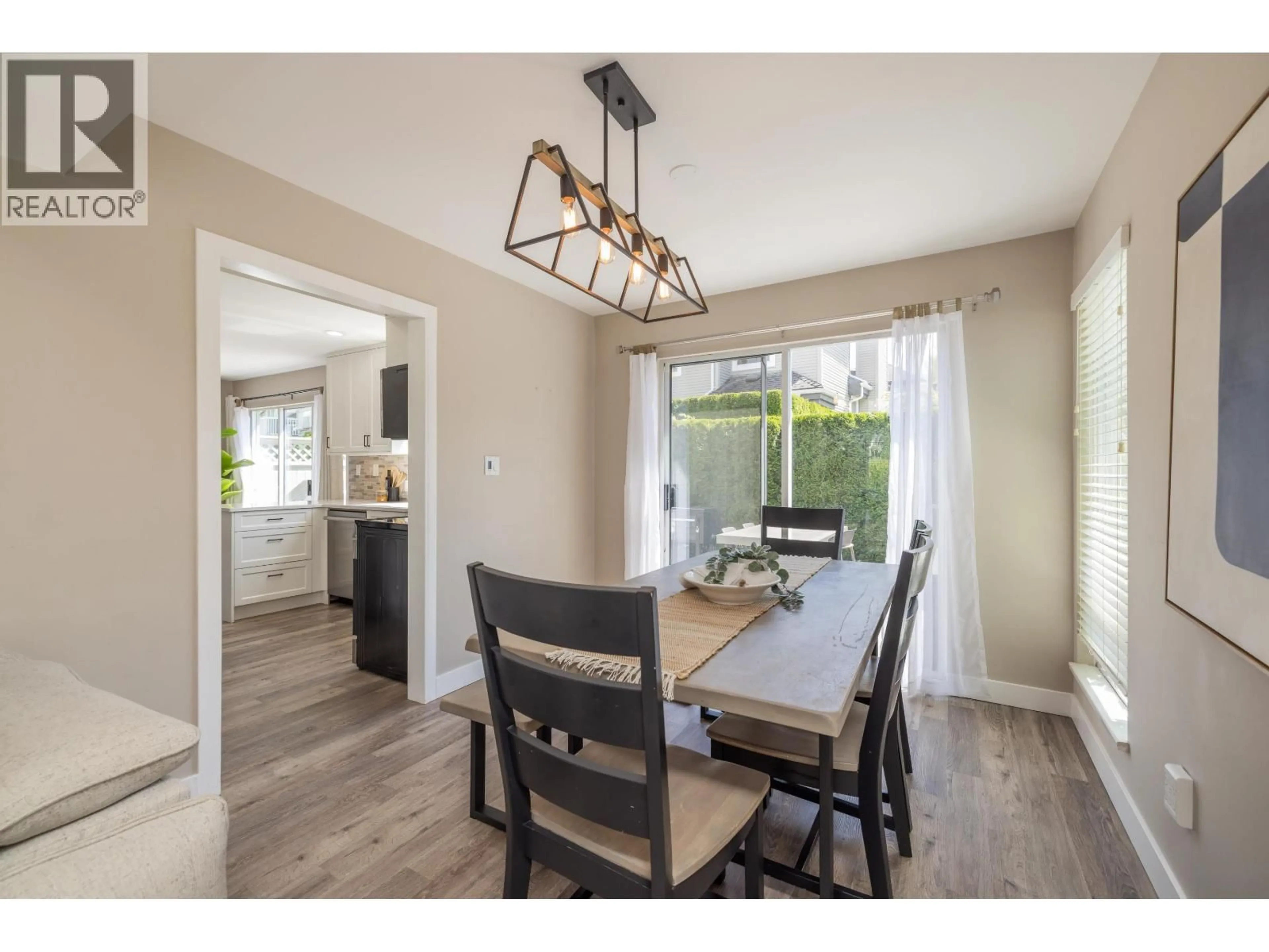 Dining room, wood/laminate floor for 863 ROCHE POINT DRIVE, North Vancouver British Columbia V7H2W5