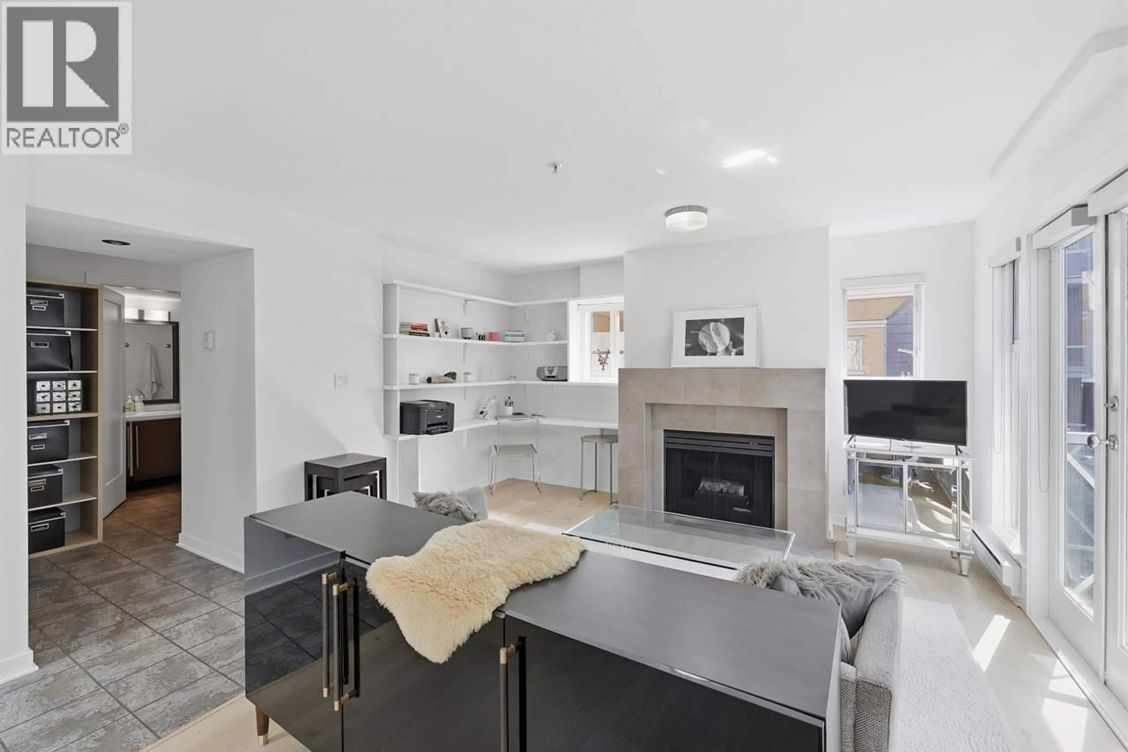 Open concept kitchen, unknown for 401 - 1562 5TH AVENUE, Vancouver British Columbia V6J5H9