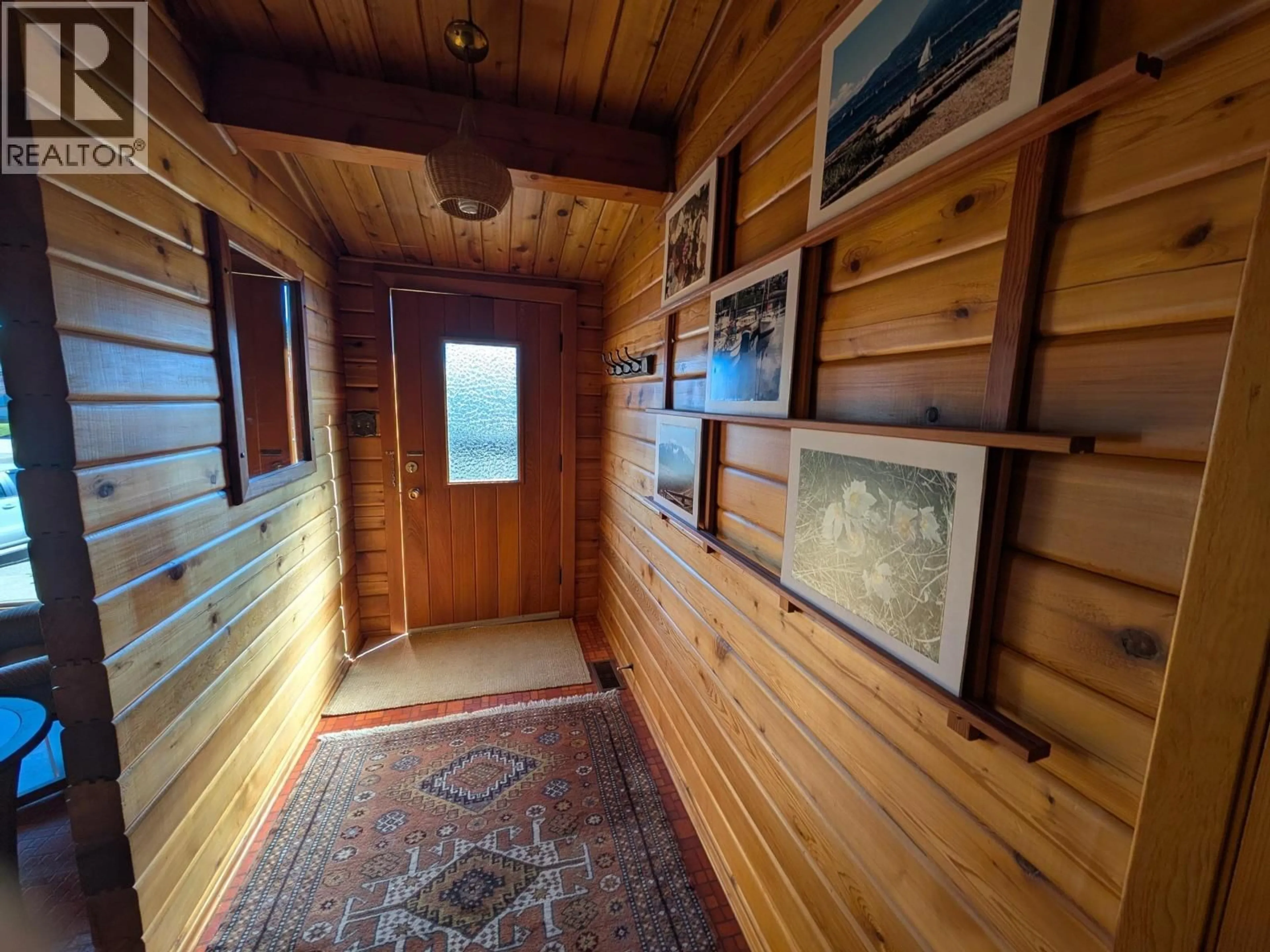 Indoor foyer for 4075 7TH AVENUE, Smithers British Columbia V0J2N0