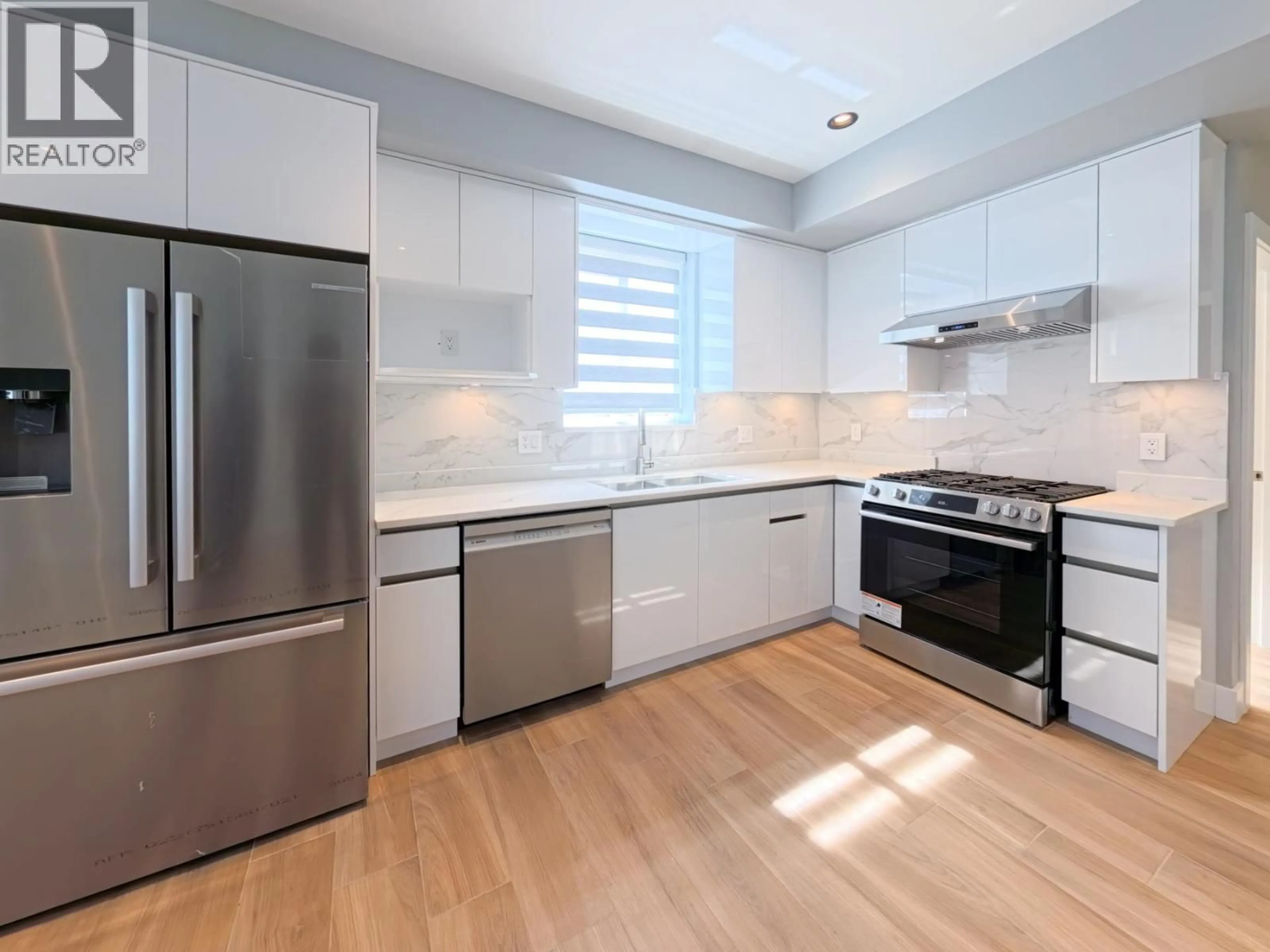 Unknown for 1 - 2557 KING EDWARD AVENUE, Vancouver British Columbia V6L1T5