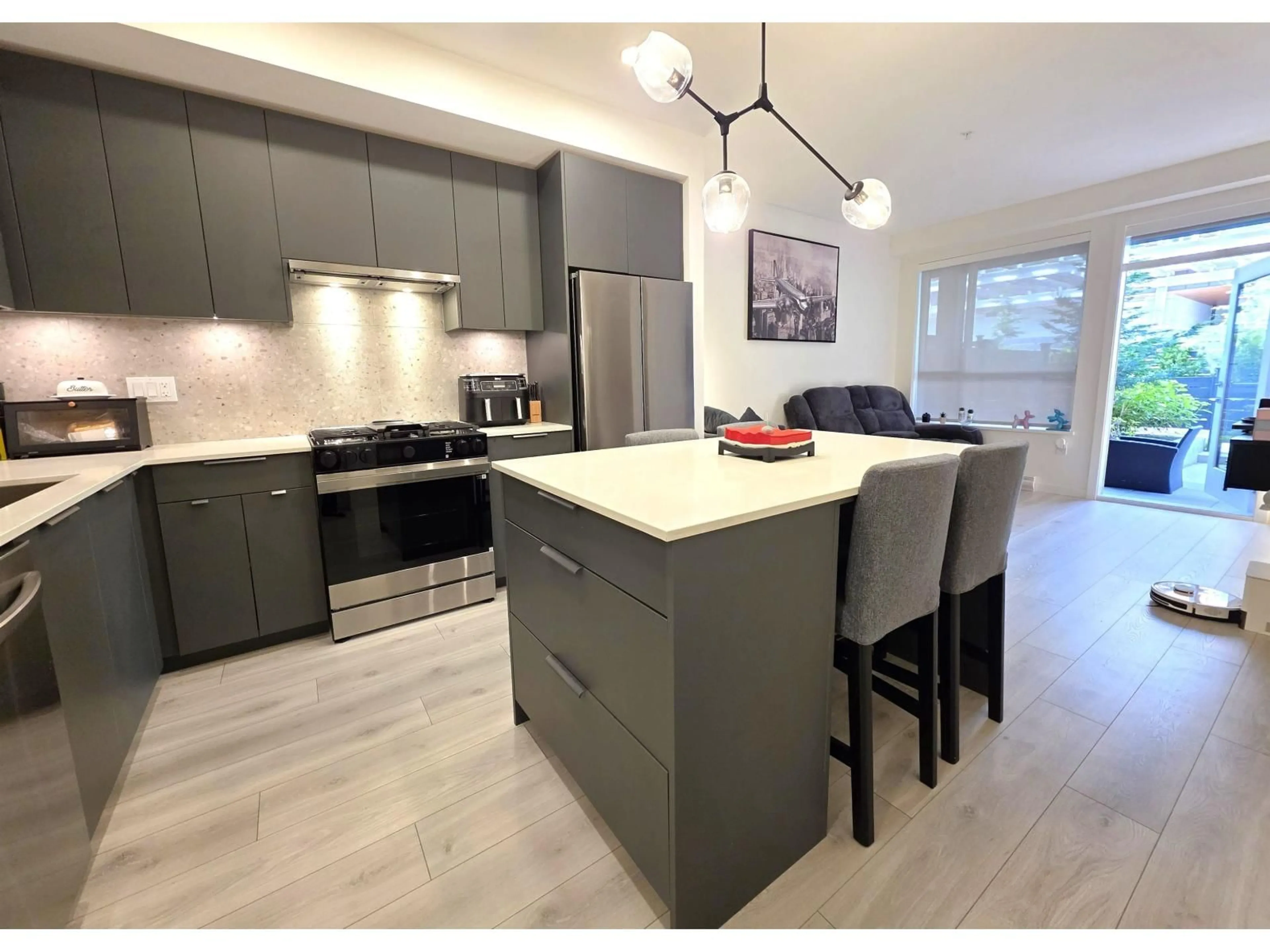 Open concept kitchen, unknown for 117 - 7936 206 STREET, Langley British Columbia V2Y3X1