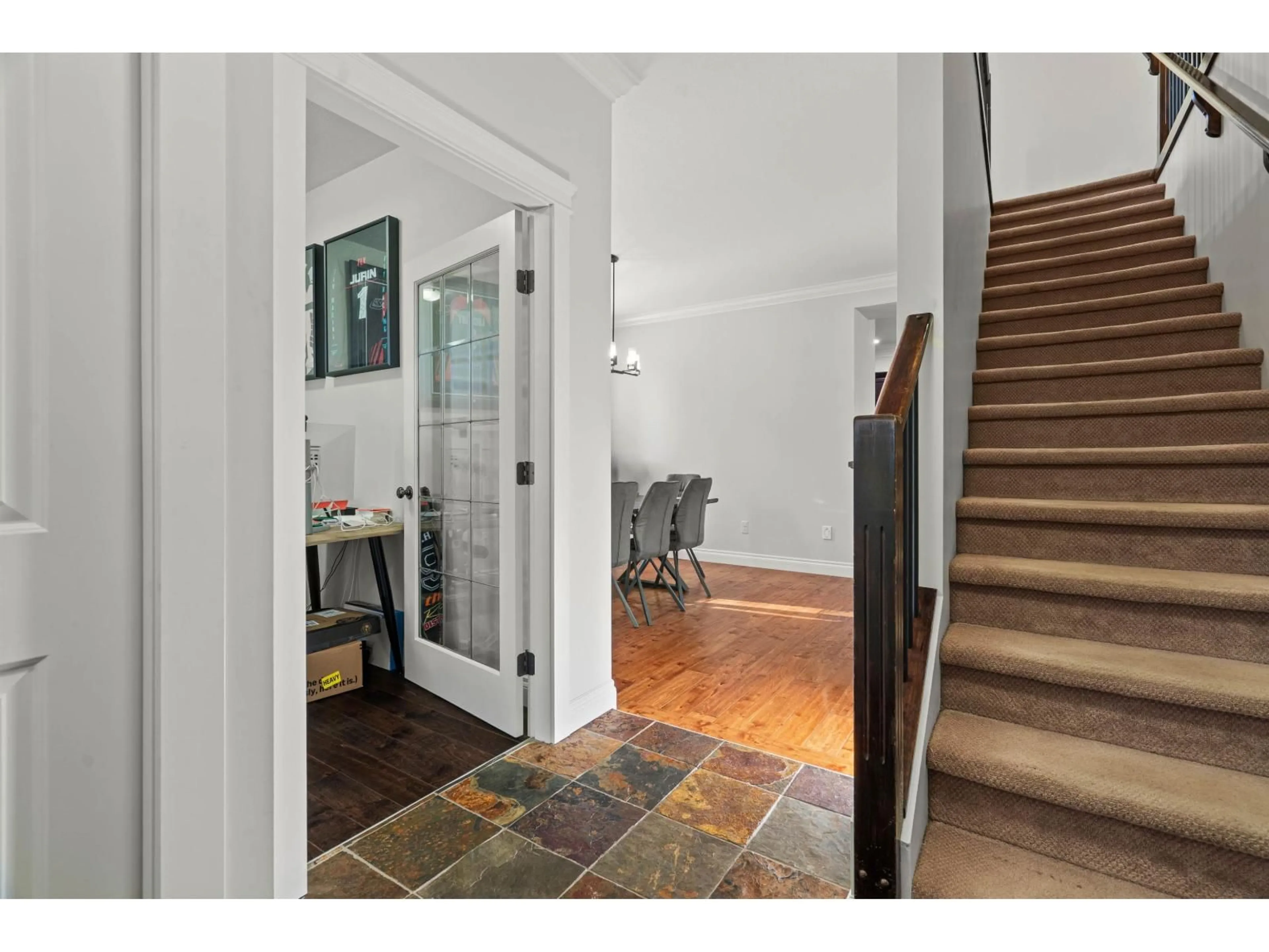 Indoor entryway for 6143 REXFORD DRIVE, Chilliwack British Columbia V2R0L3