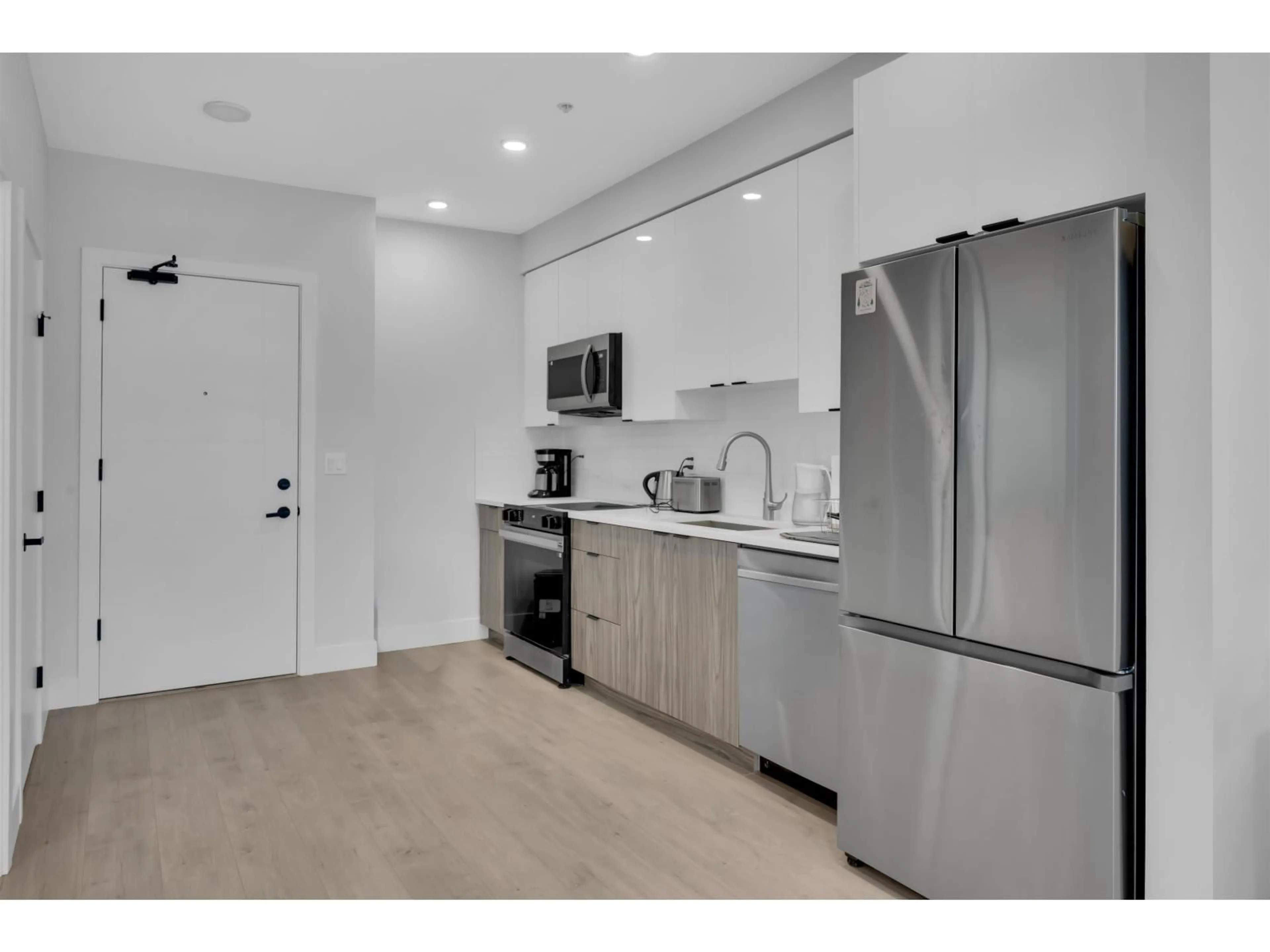 Unknown for 206 - 13458 95 AVENUE, Surrey British Columbia V3V0H1