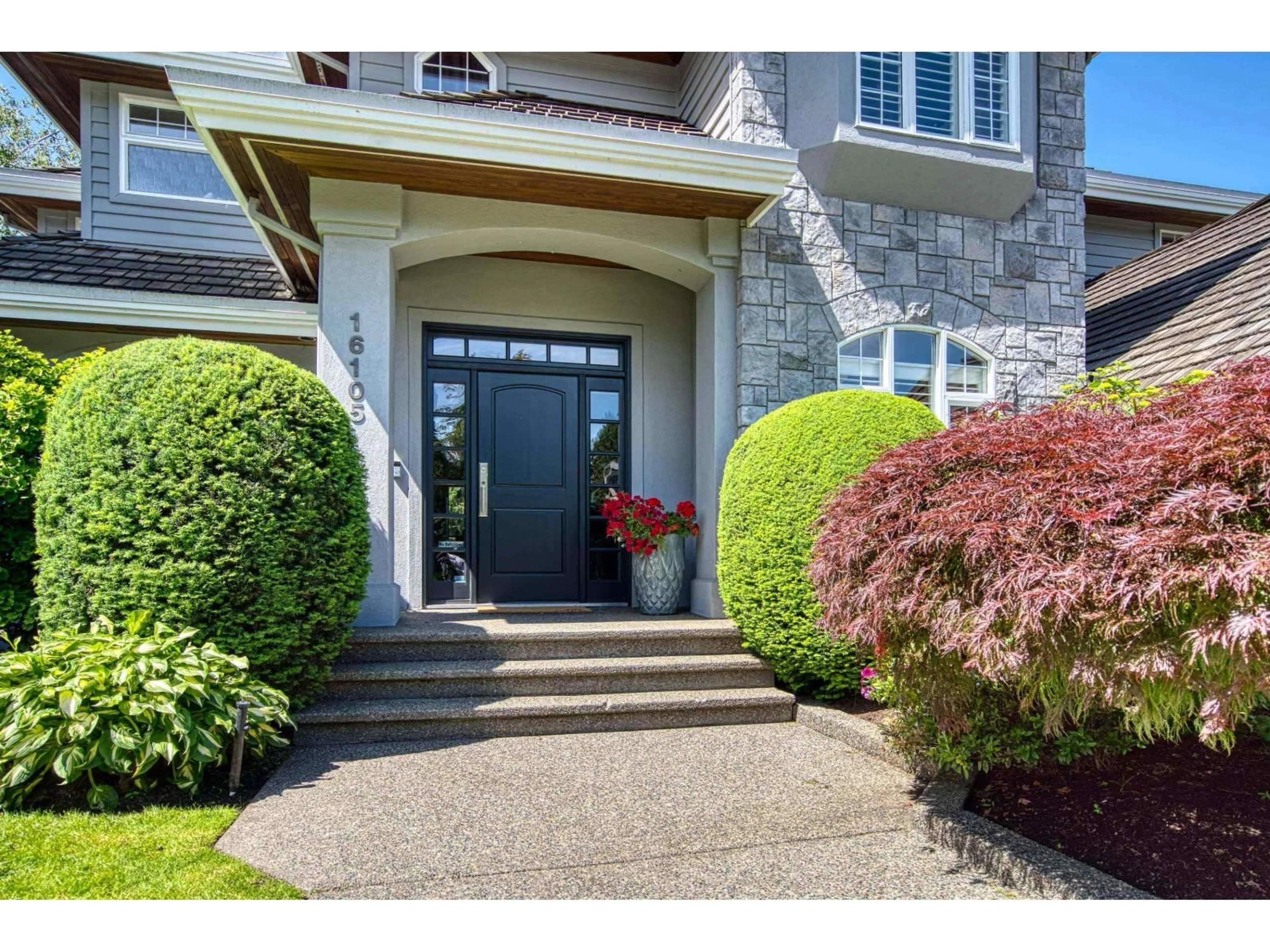 Indoor entryway for 16105 MORGAN CREEK CRESCENT, Surrey British Columbia V3S0J2