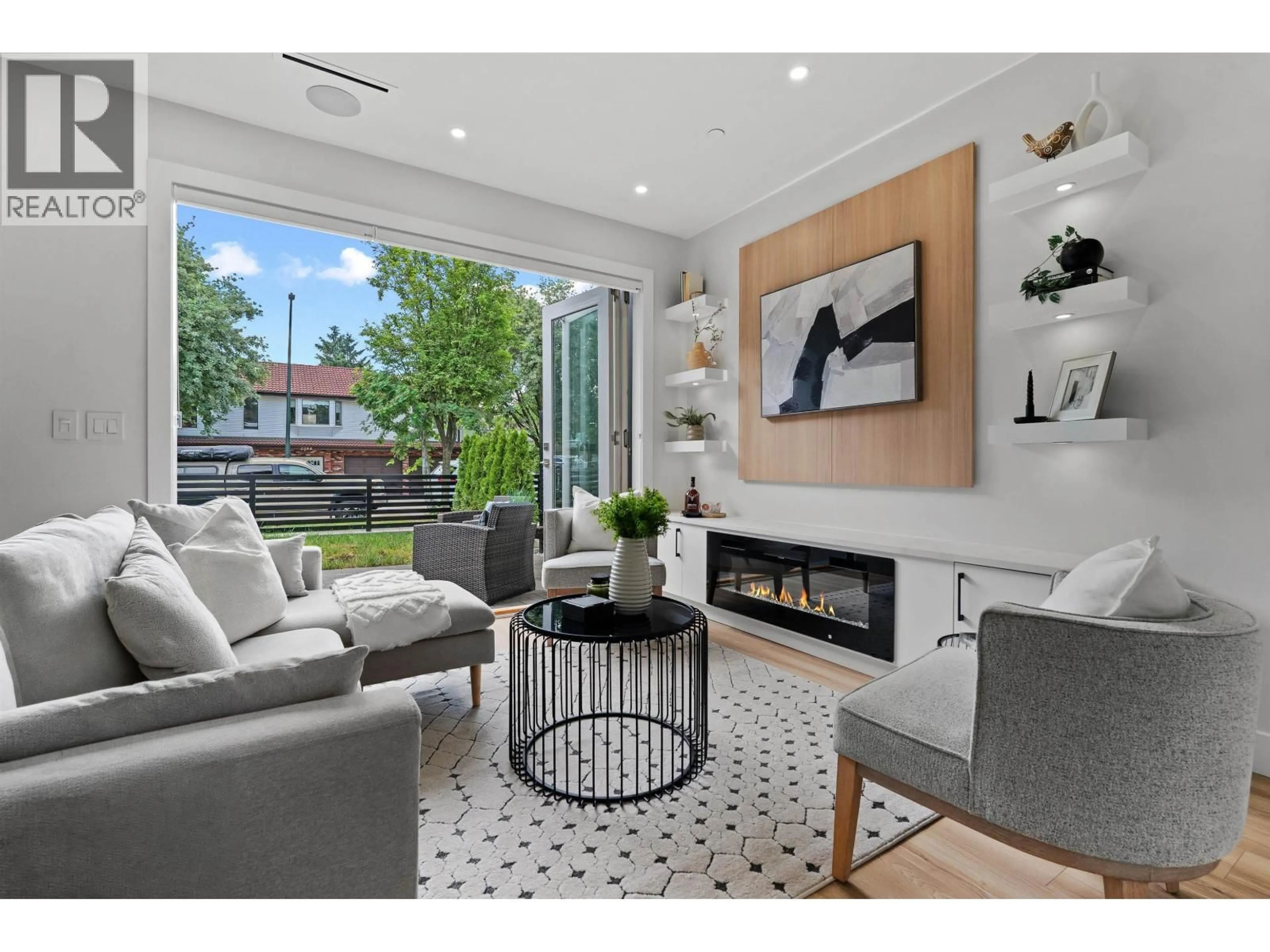Living room with furniture, unknown for 2371 ADANAC STREET, Vancouver British Columbia V5L2E9